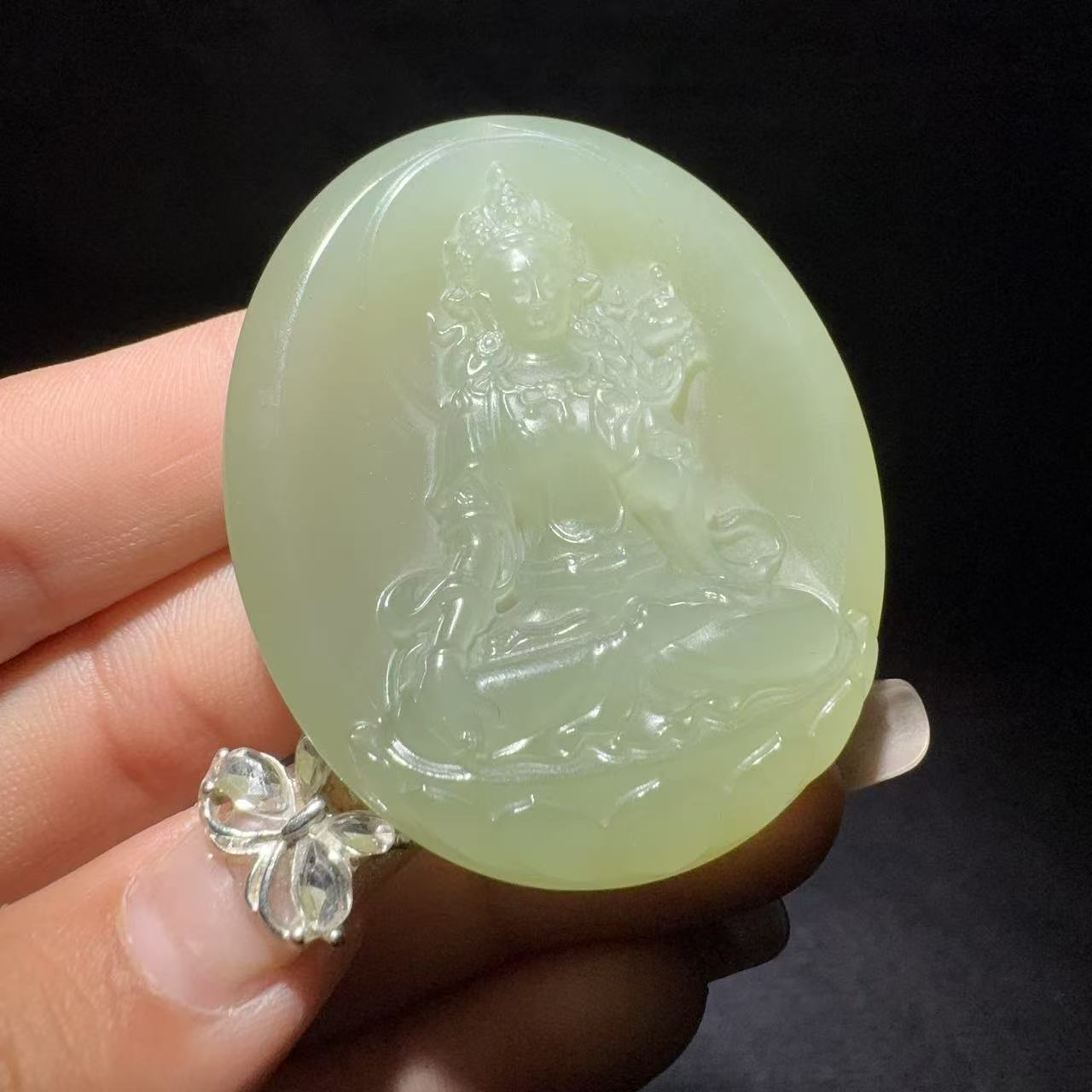 和田玉湖水绿挂件度母
