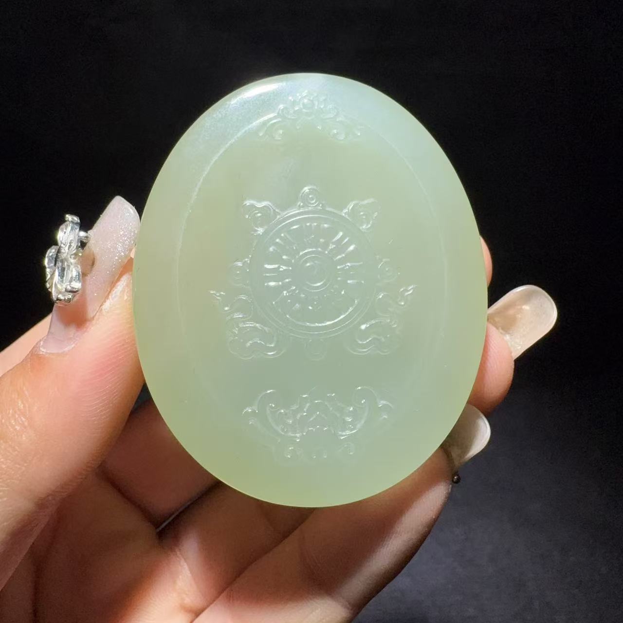 和田玉湖水绿挂件度母