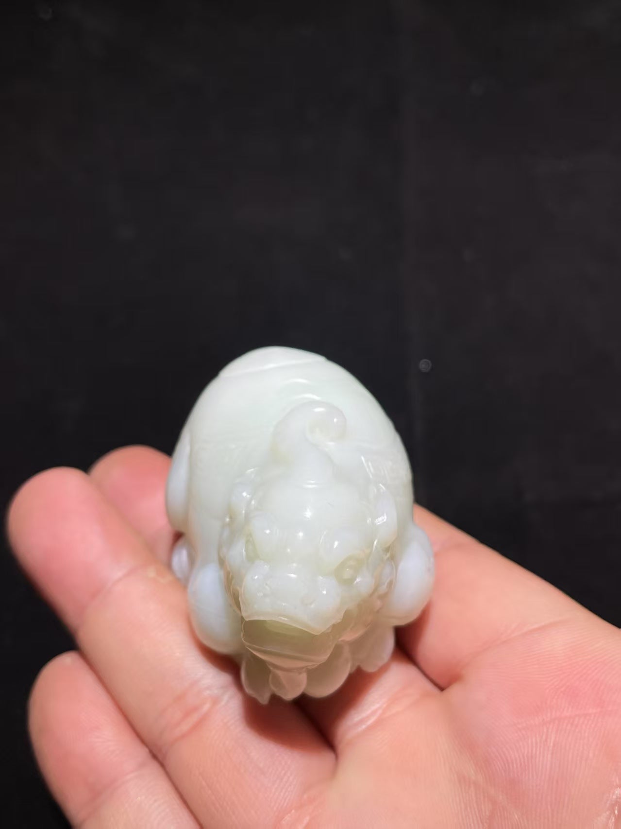 和田白玉貔貅挂件