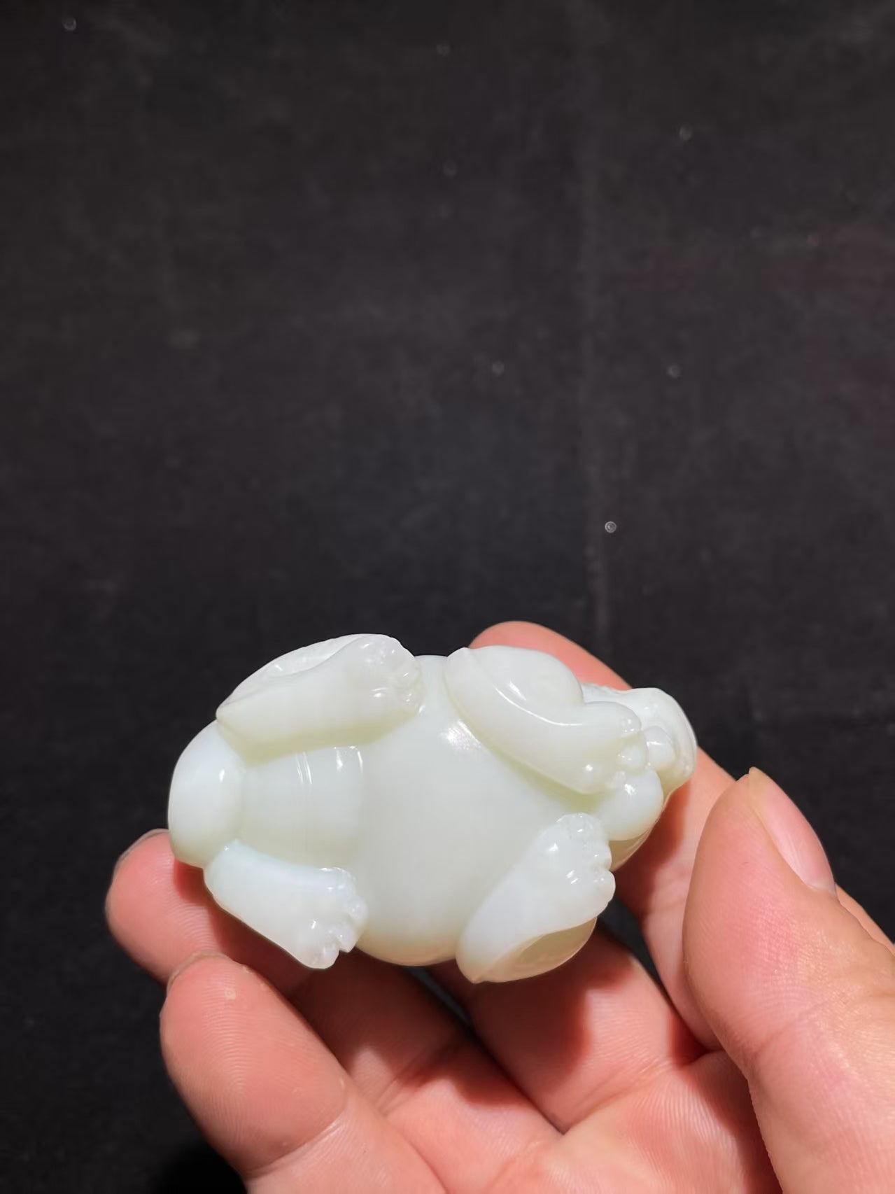 和田白玉貔貅挂件