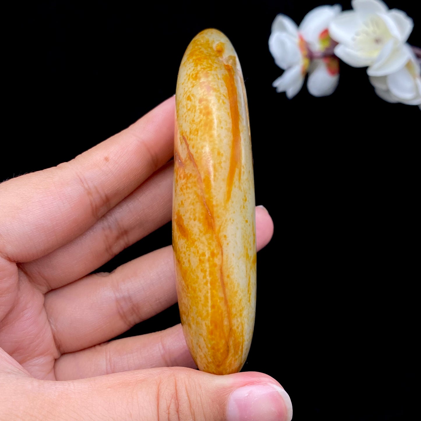 和田玉-洒红皮青花底籽料手把件