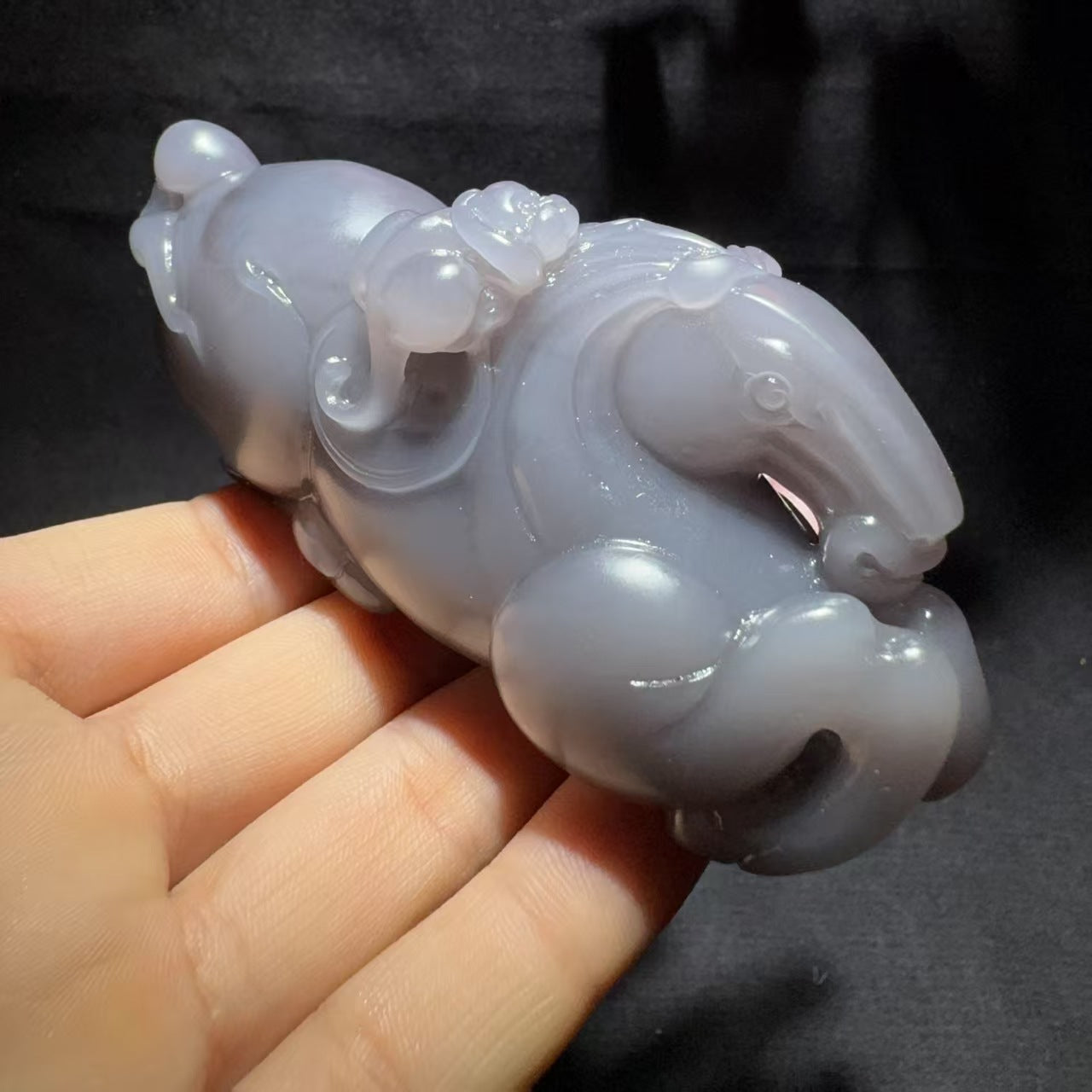 和田玉烟紫马上封侯手把件