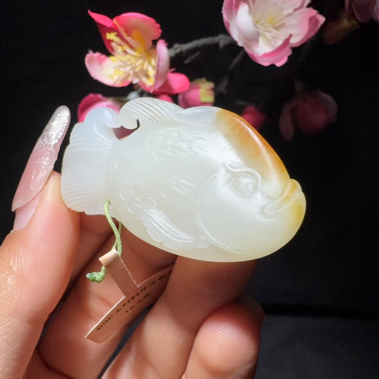 和田玉籽料挂件连年有余