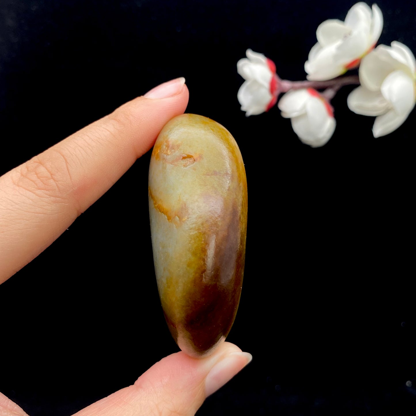 和田玉-洒金皮青花底籽料手把件(96克)