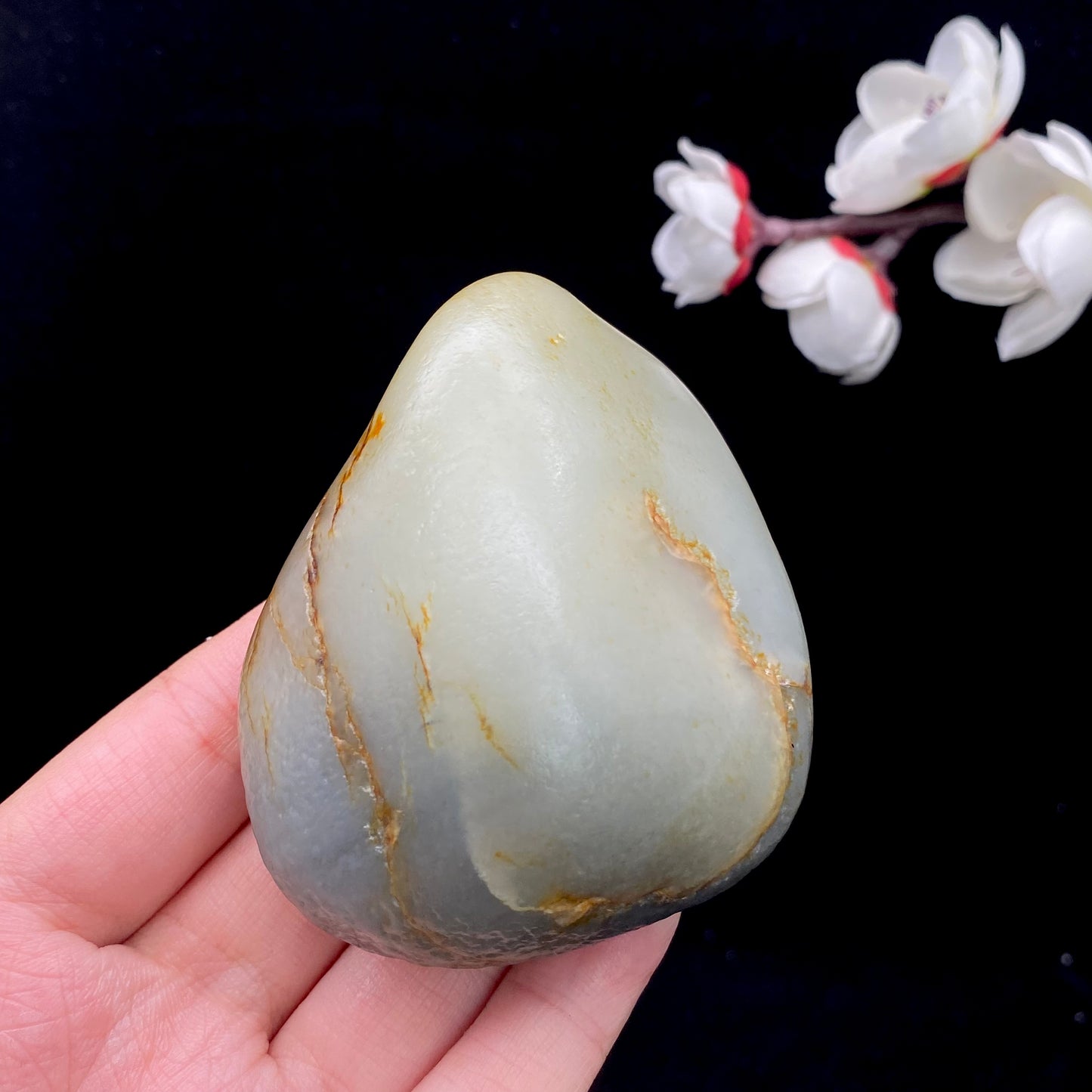 和田玉-黄皮青花籽料原石(182.9克)