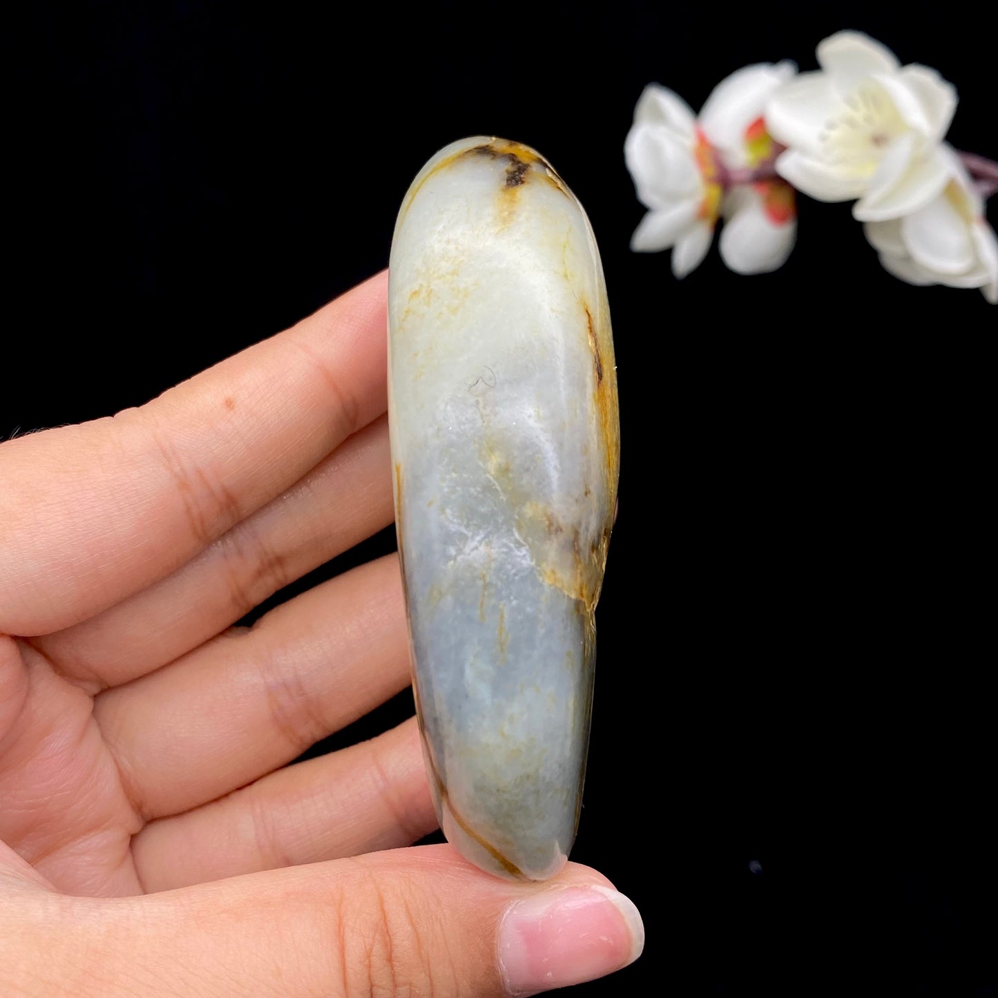 和田玉-洒金皮青花底籽料手把件(143.3克)