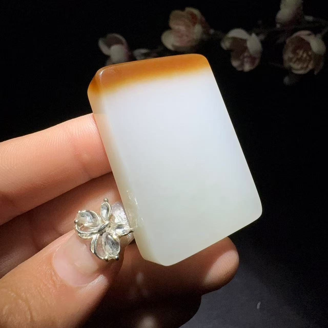 和田玉糖白平安牌