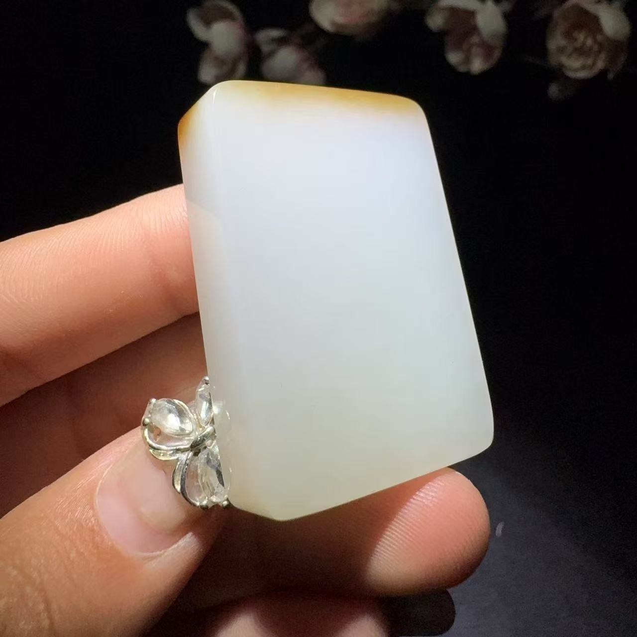 和田玉糖白平安牌