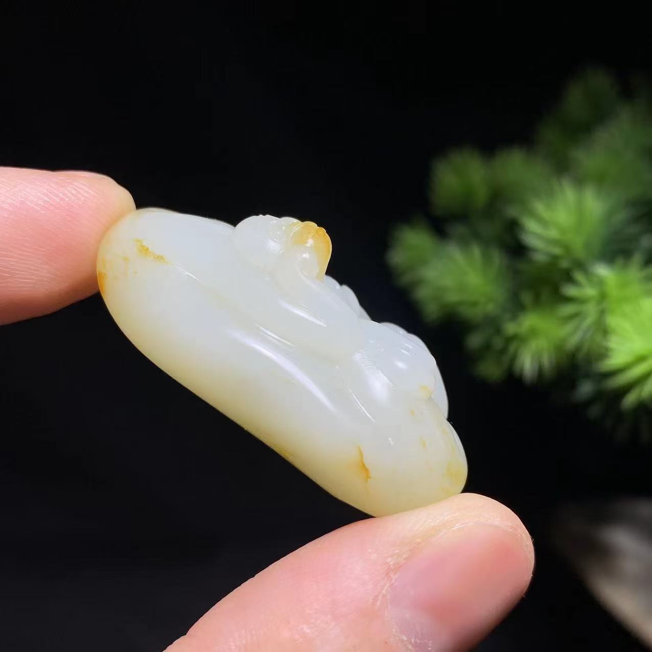 和田玉籽料猴子挂件(30.1g)