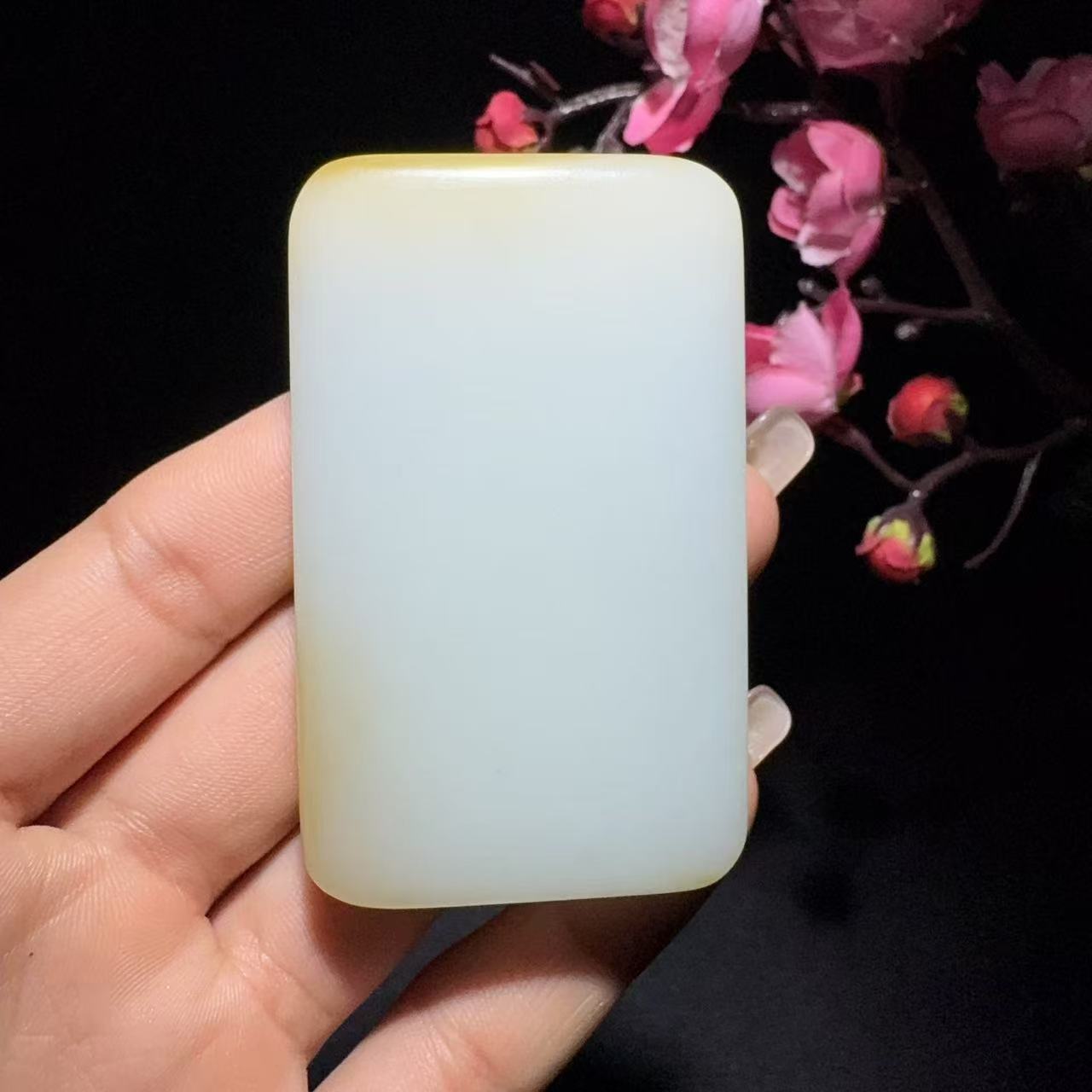 和田玉糖白平安牌挂件(85.0g)