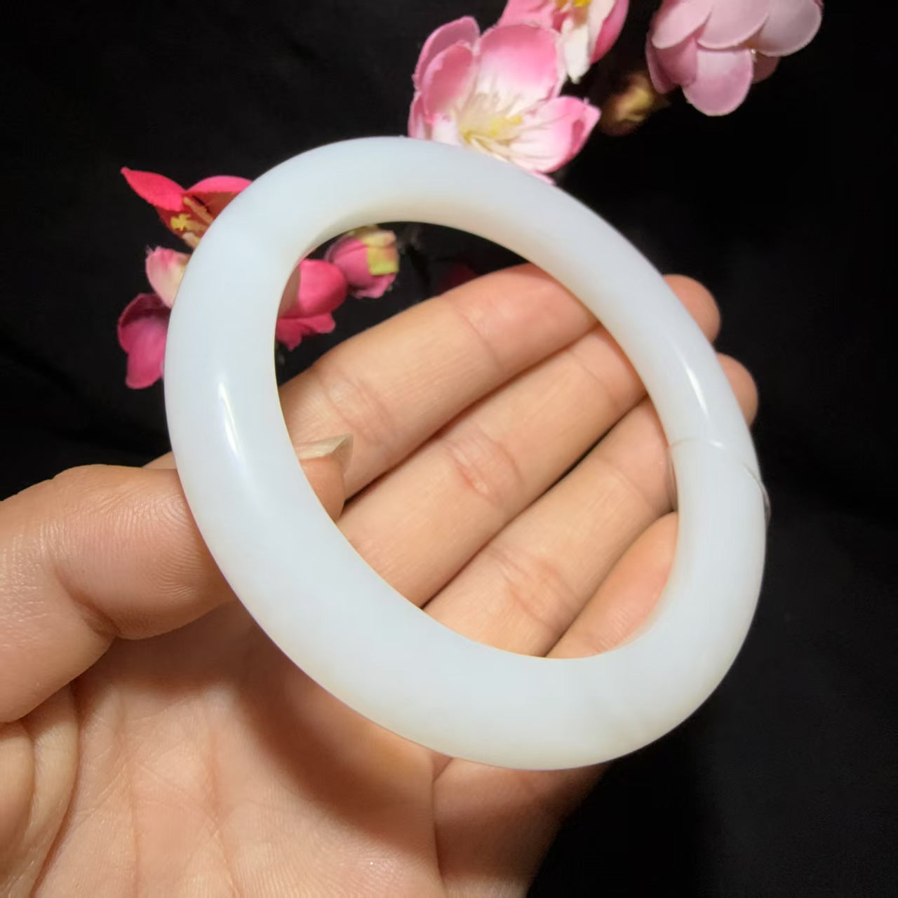 和田玉白玉手镯(51.8g)