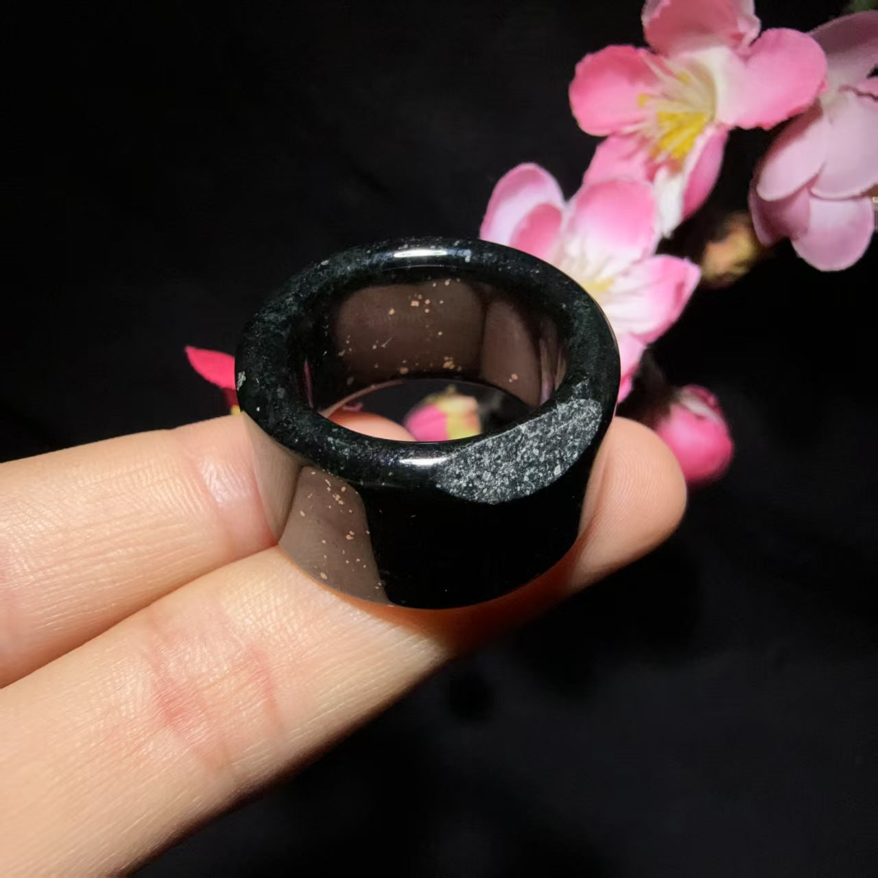 和田玉黑青扳指(15.8g)