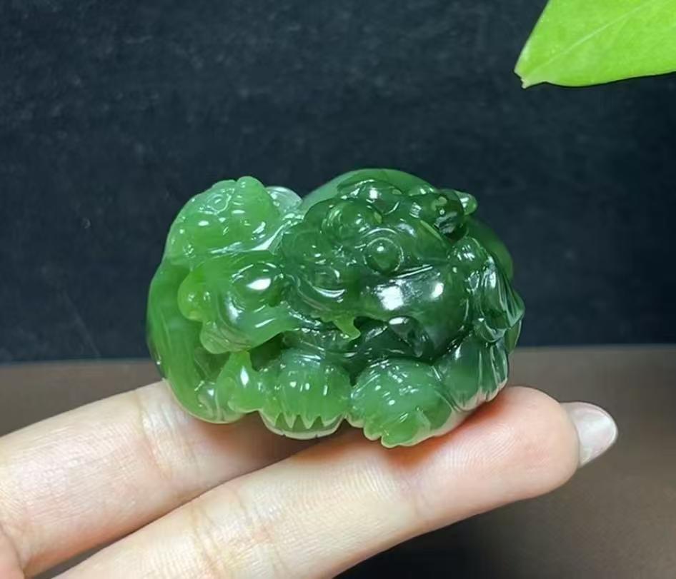 和田玉碧玉如意子母貔貅手把件摆件(112.2g)