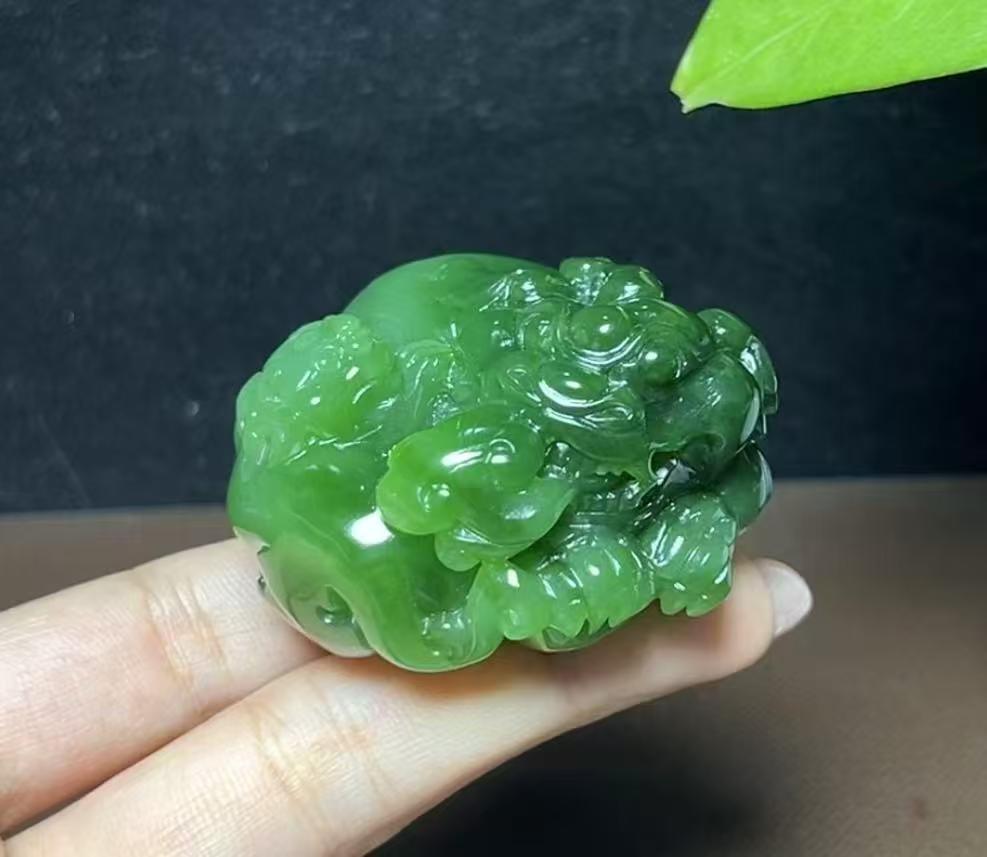 和田玉碧玉如意子母貔貅手把件摆件(112.2g)