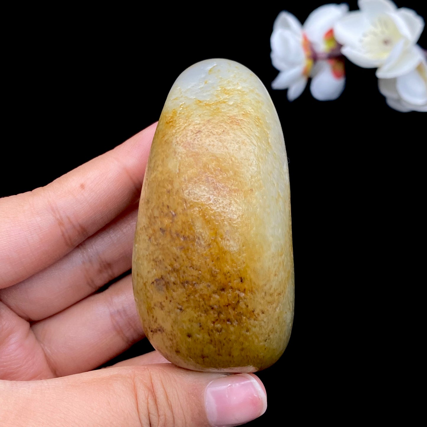 和田玉-聚黄皮青白肉籽料手把件(230克)