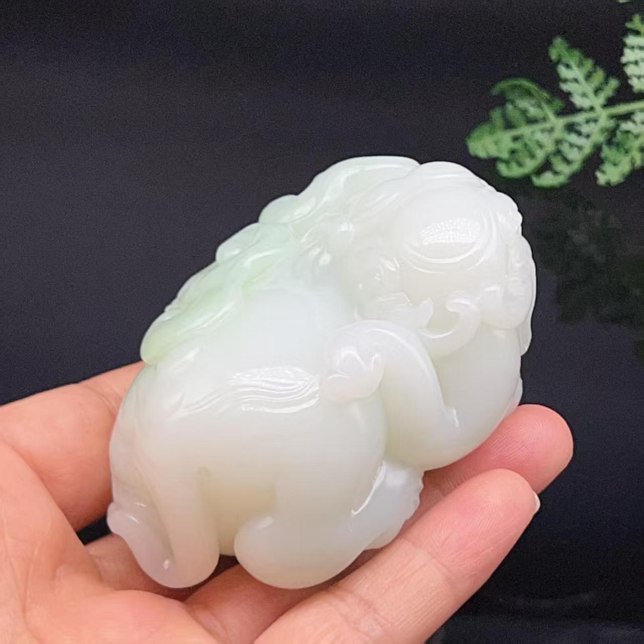 和田玉白玉吉祥如意大象把件(266.43g)