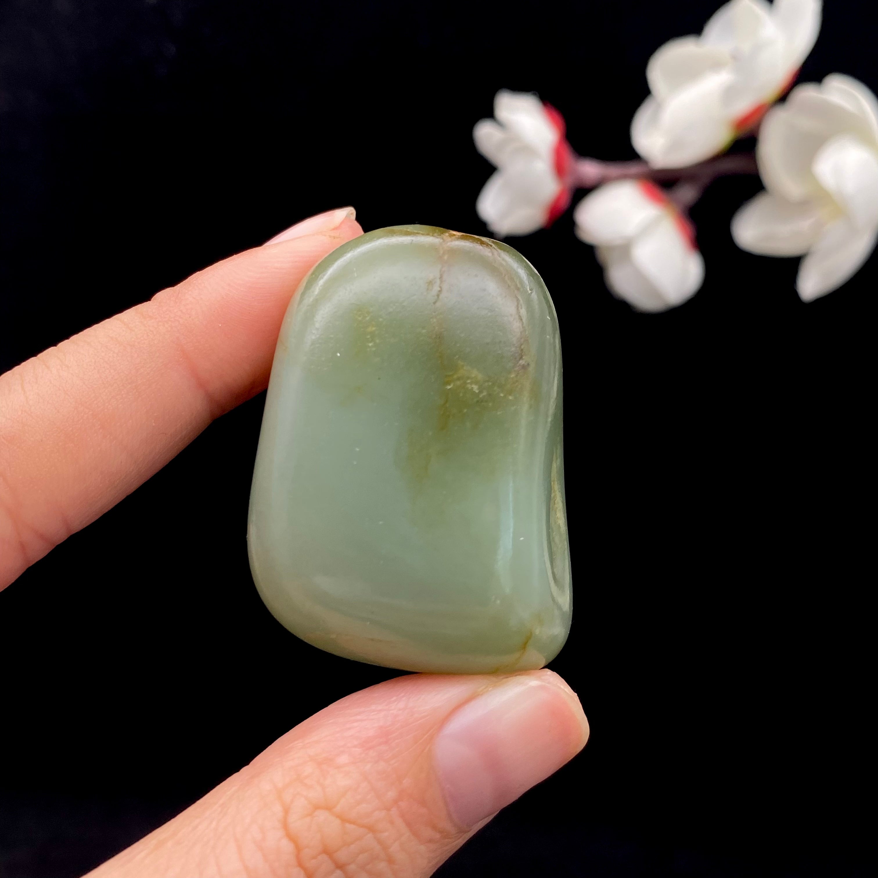 和田玉-青玉籽料原石（50.3克） – 厚德载玉