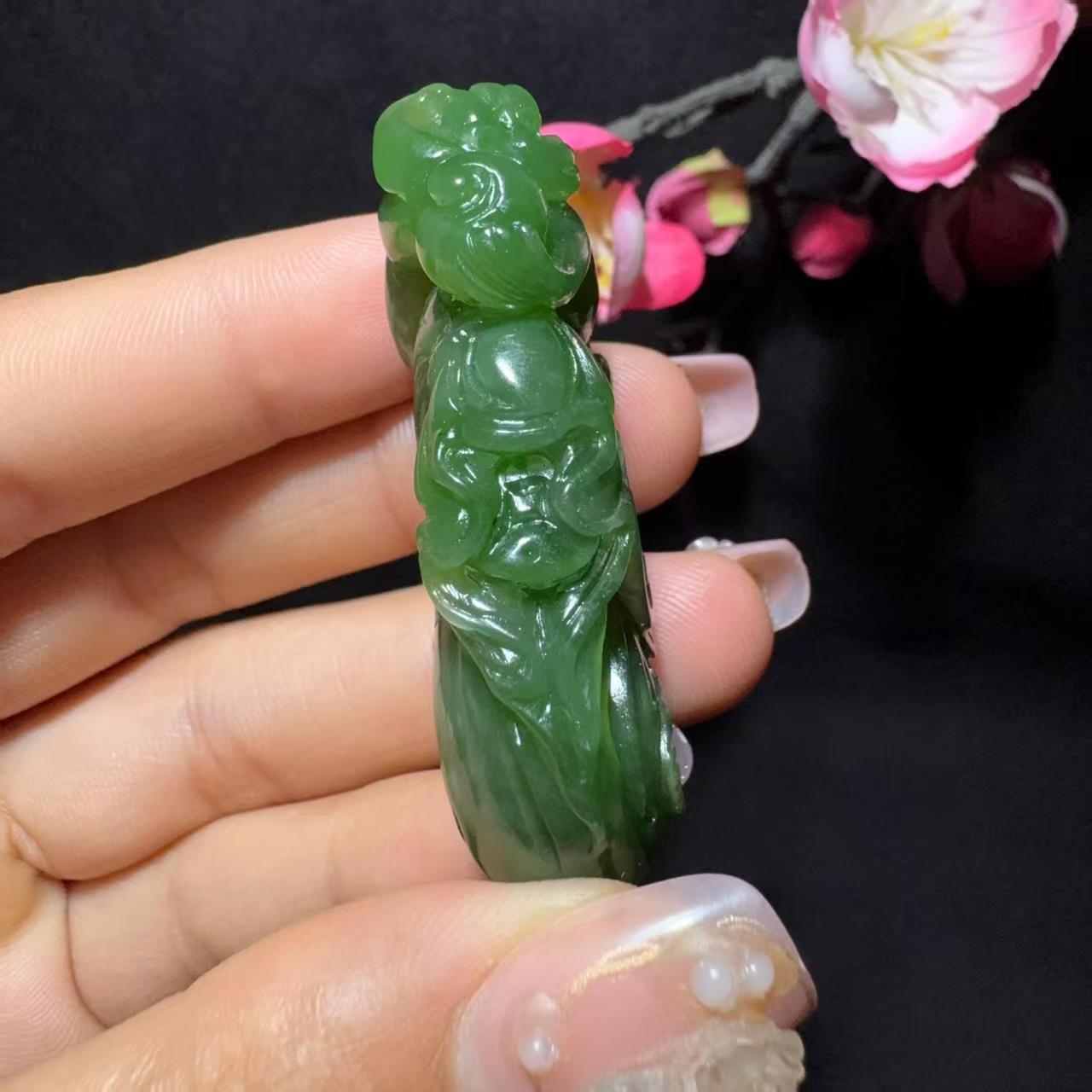 和田玉碧玉灵猴献寿挂件(31.2g)