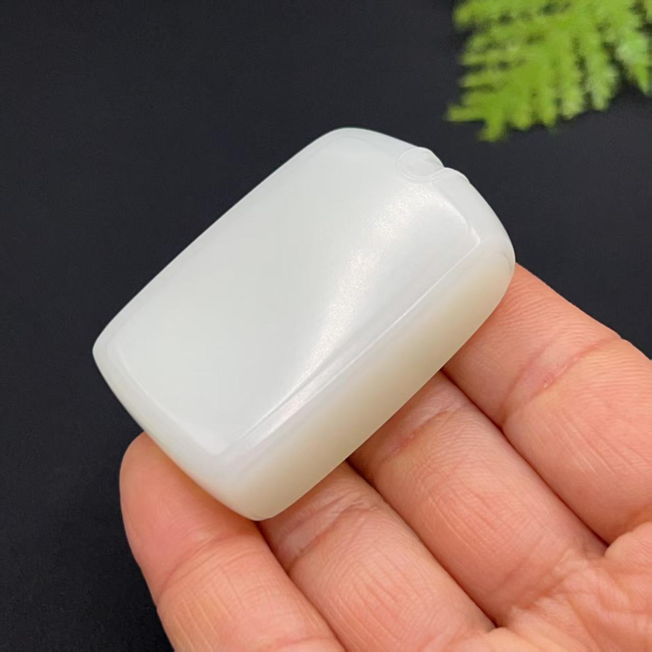 和田玉羊脂白玉平安无事牌玉牌(58.4g)