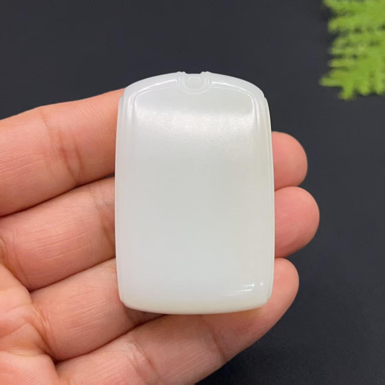 和田玉羊脂白玉平安无事牌玉牌(58.4g)
