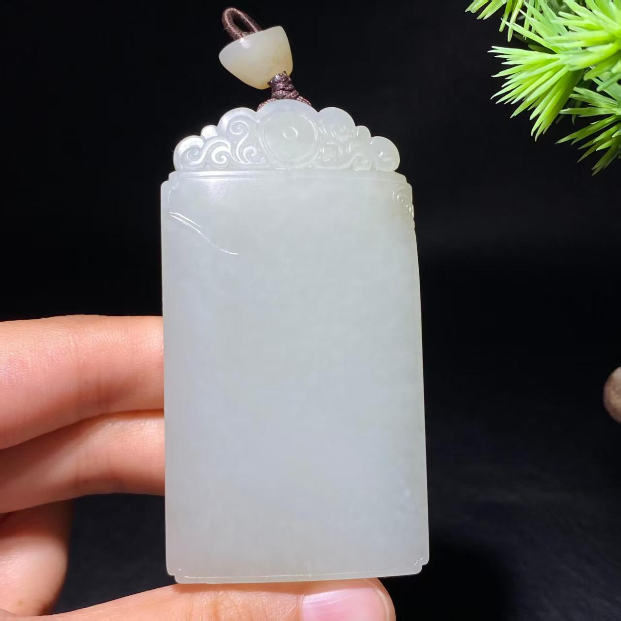 和田玉籽料无事牌(101.0g)