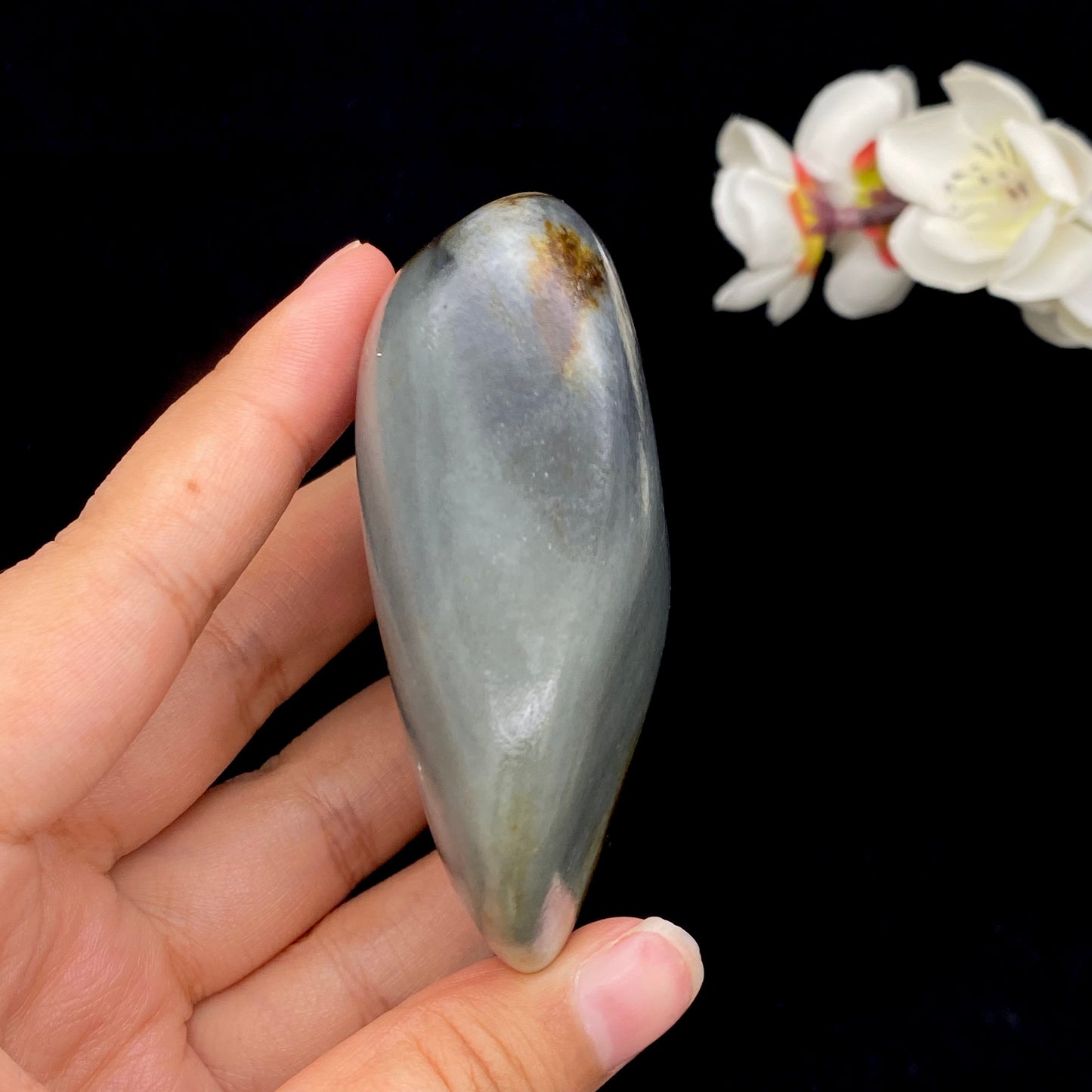 和田玉-聚黄皮青花籽料手把件(220.6克)