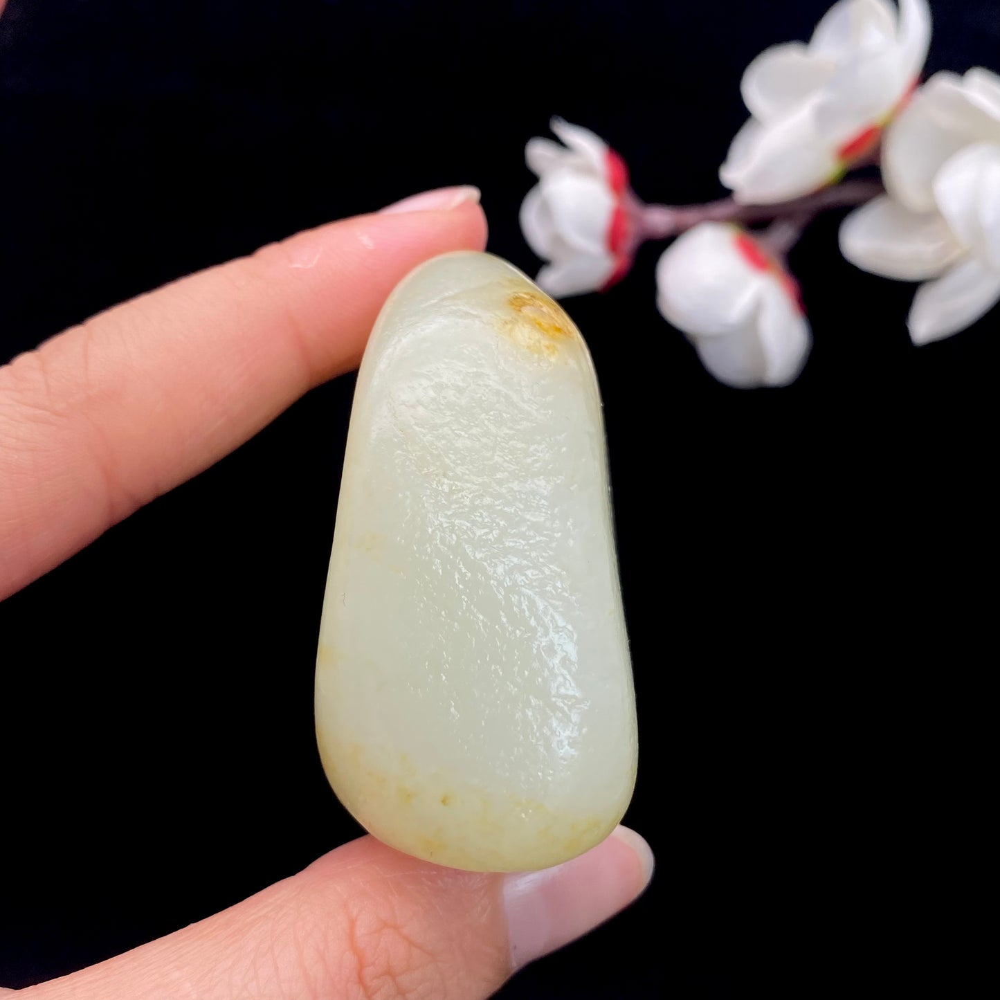 和田玉-洒金皮青白肉籽料原石(91.8克)