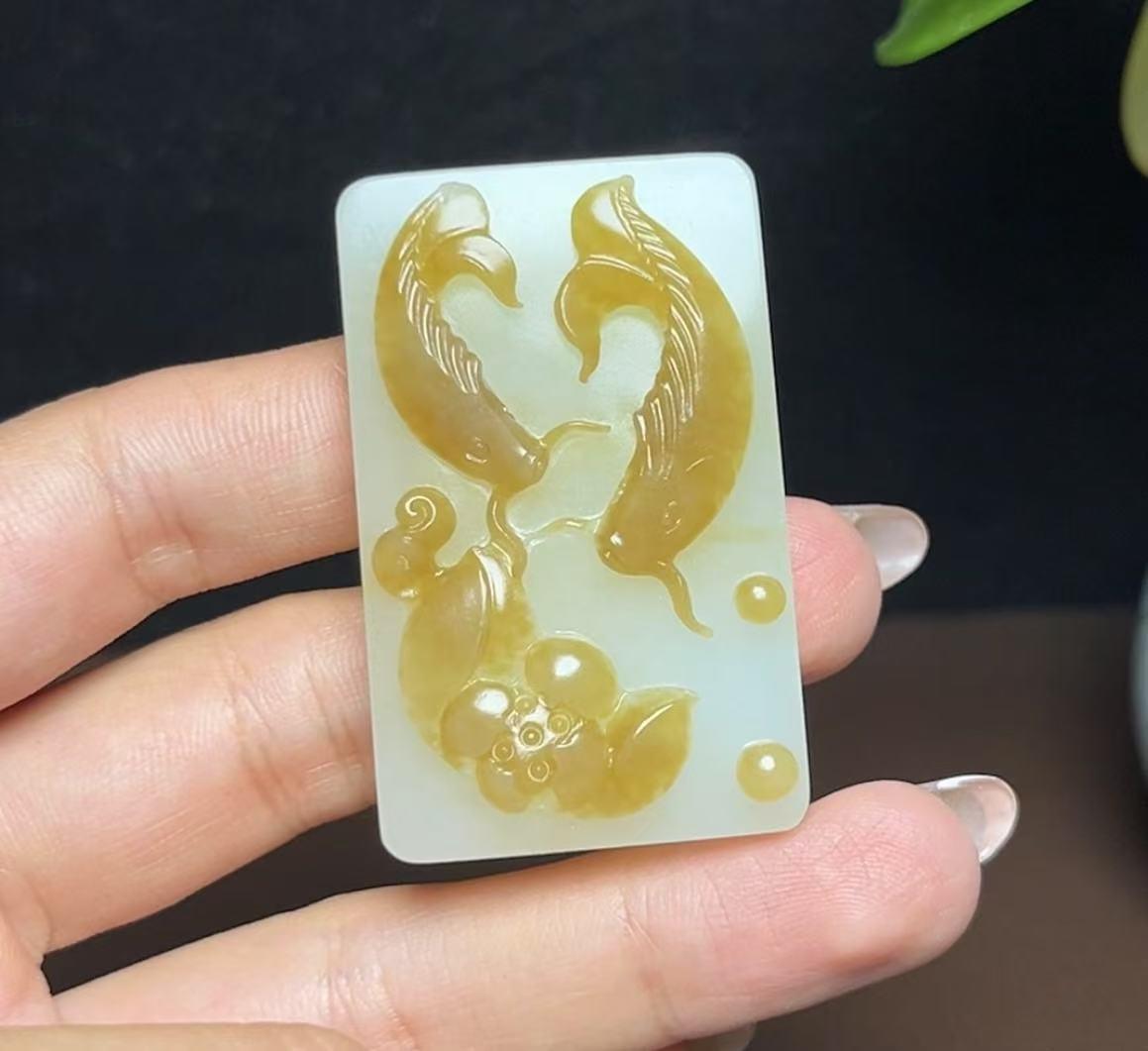 新疆和田玉且末糖白羊脂玉年年有余(41.5g)