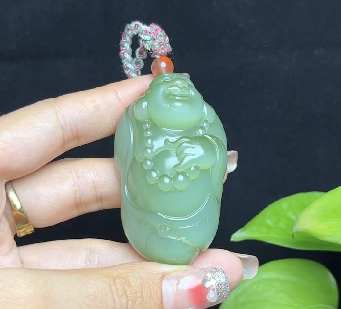 和田玉碧玉粉青猫眼佛公(73.6g)