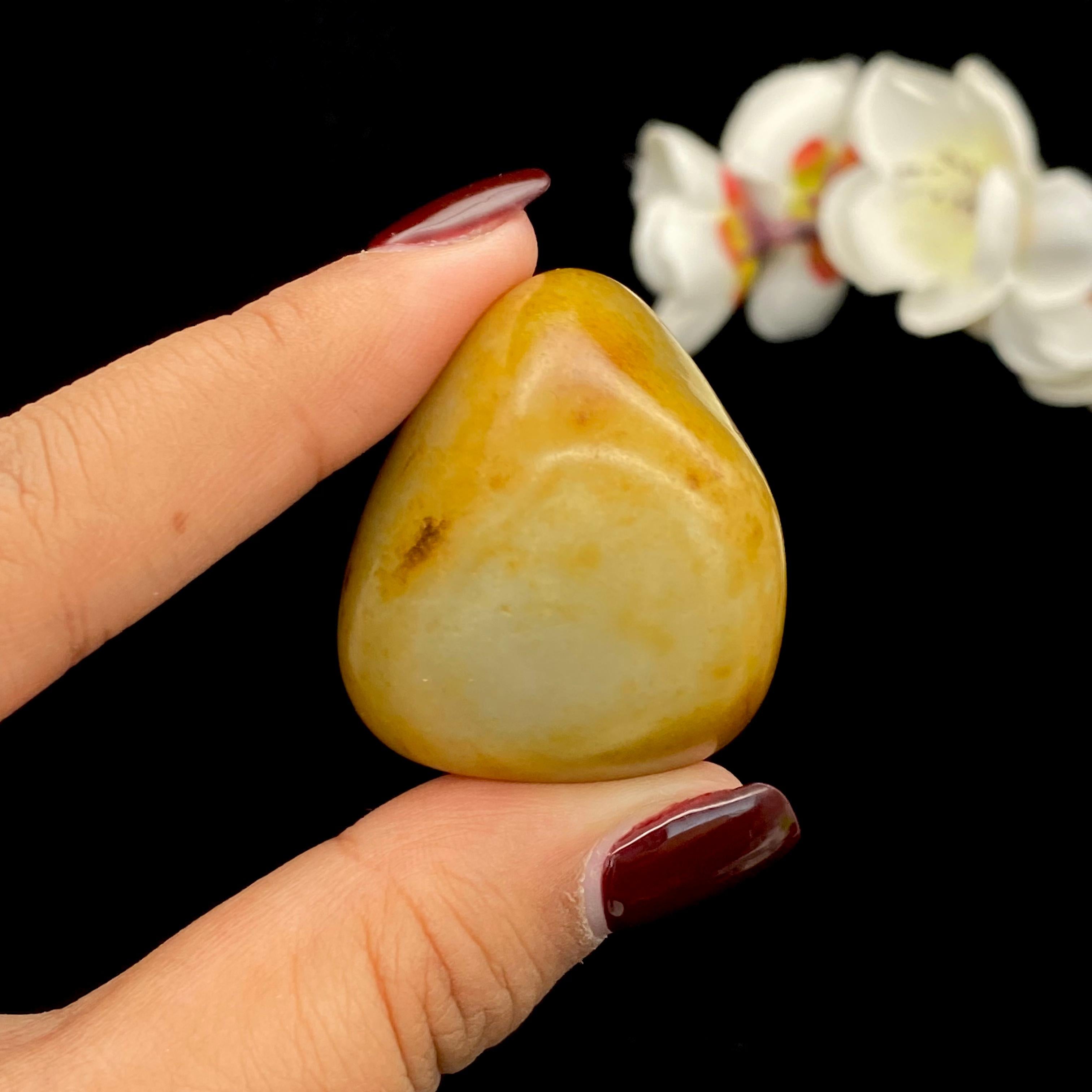 和田玉聚黄皮籽料原石(55.1g)