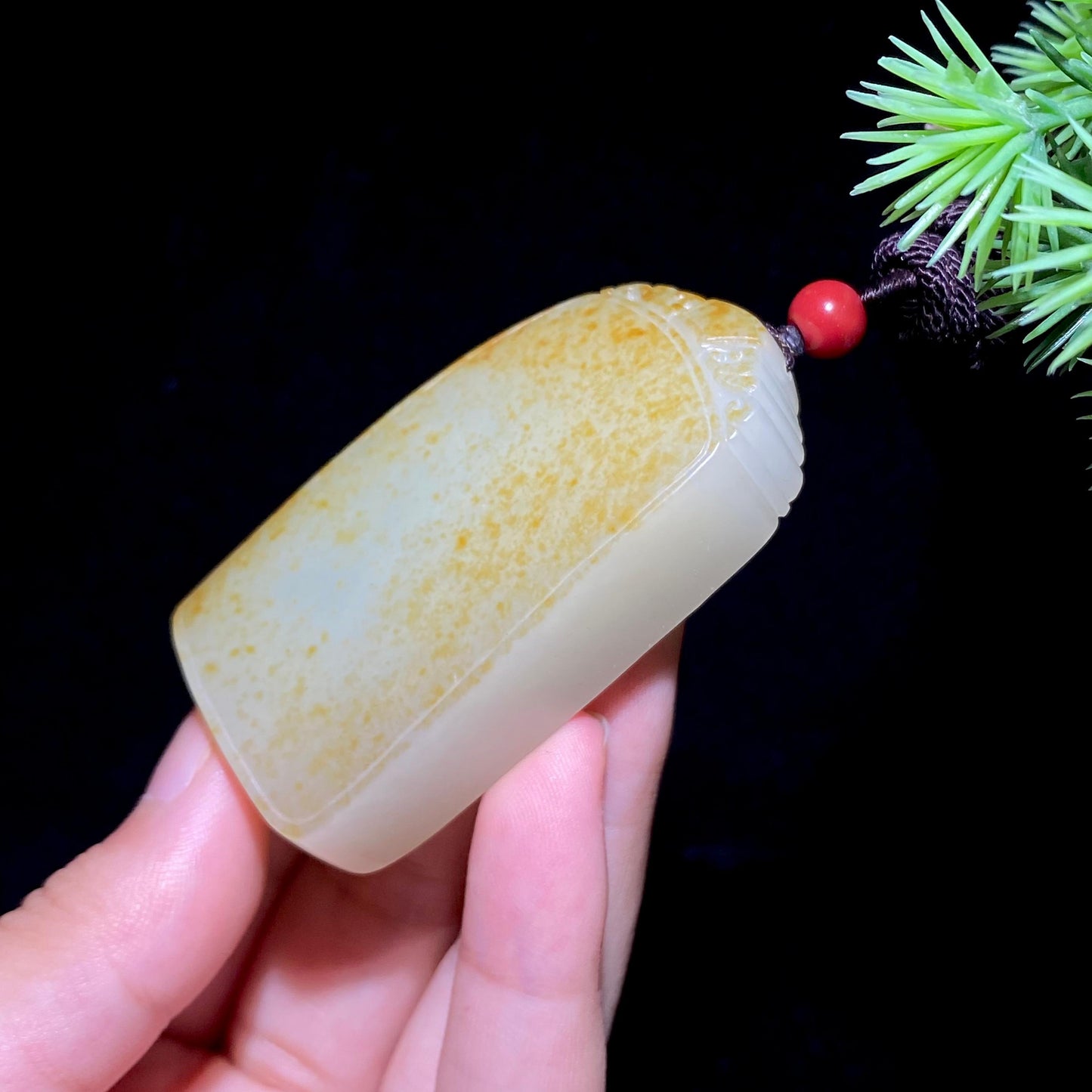 和田玉籽料无事牌(65.8g)