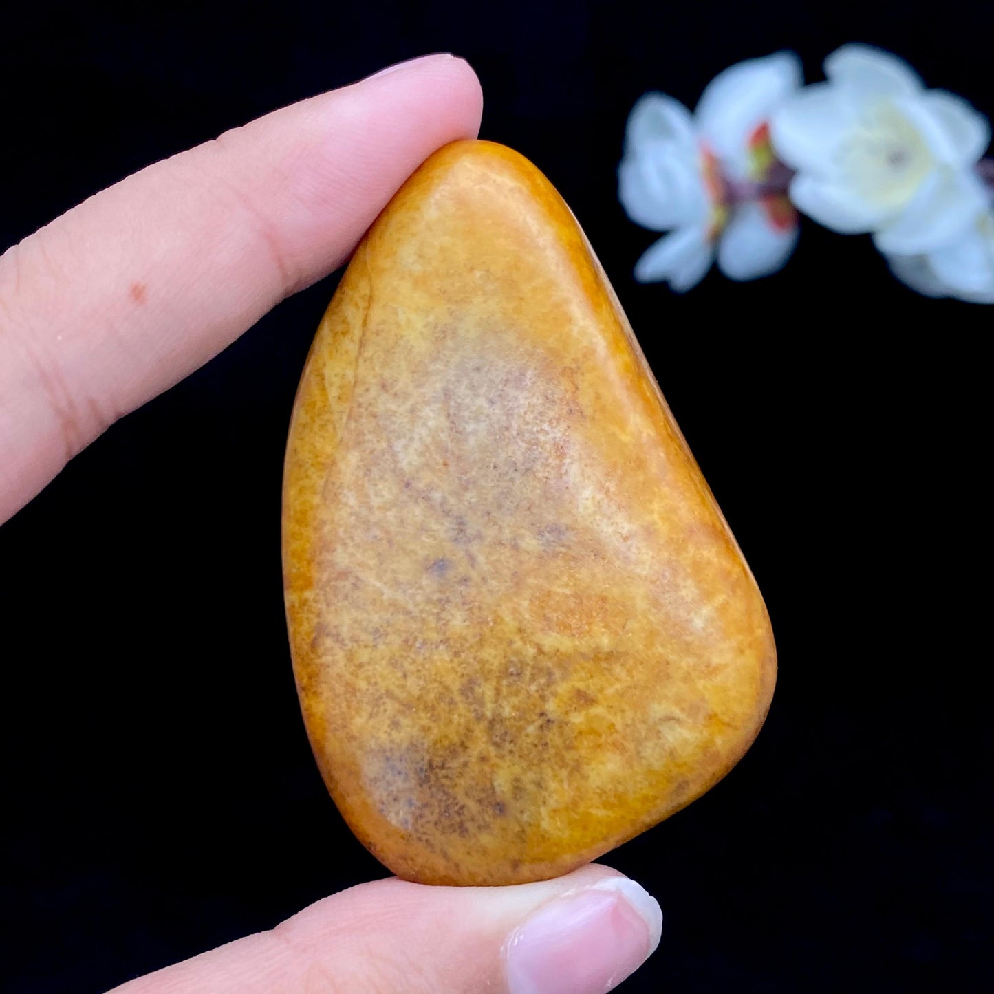 和田玉黄沁皮籽料原石(55.3g)
