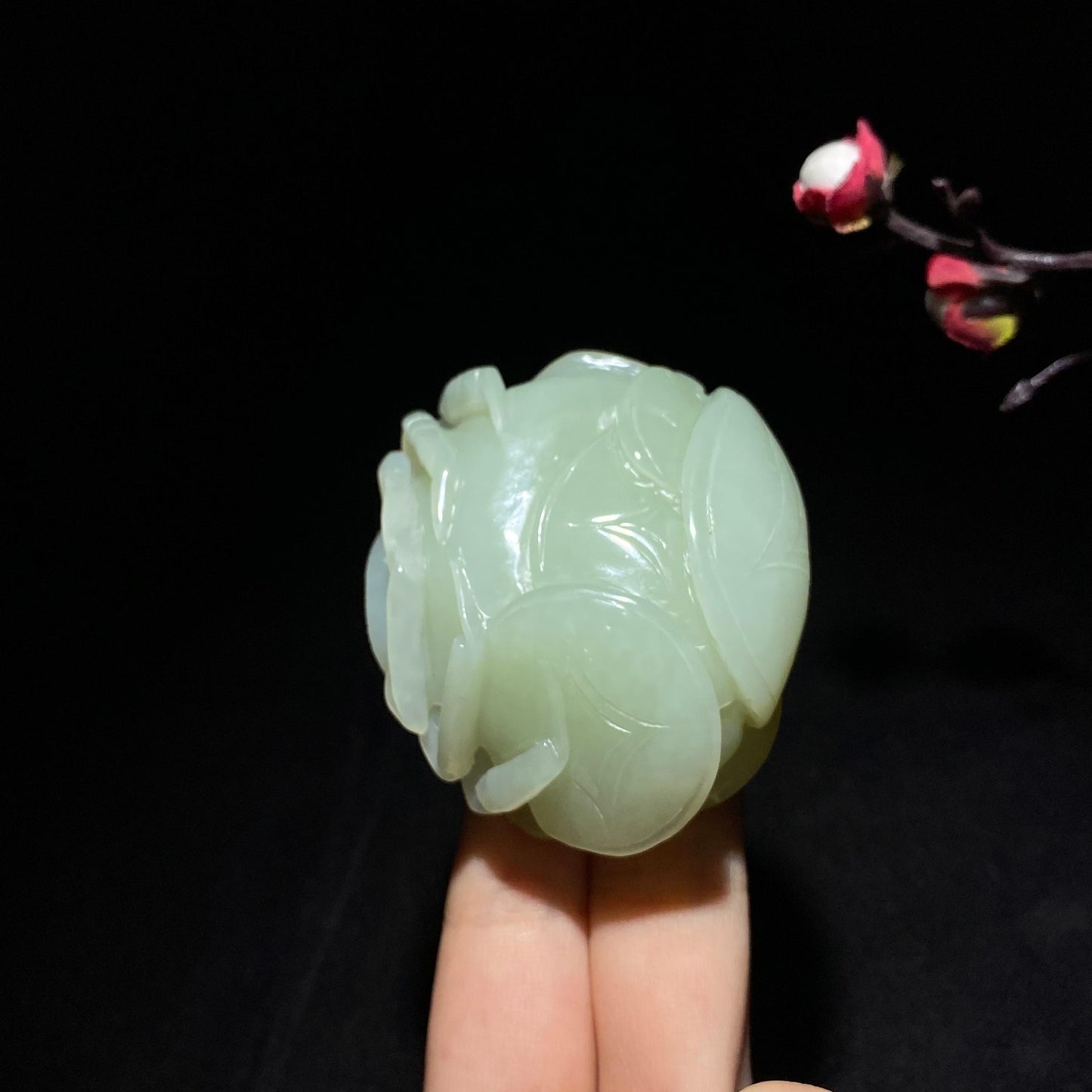 和田山料且末蓝八方来财手把件(112.0g)