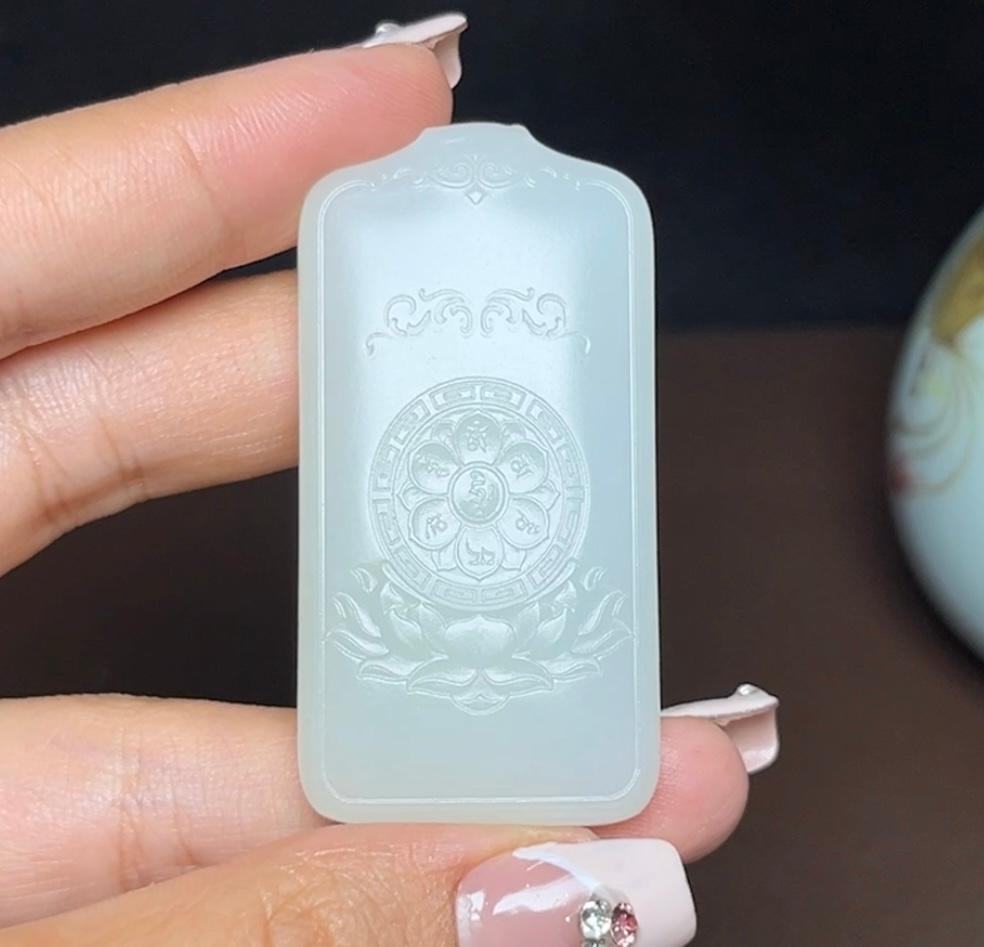 和田羊脂玉大势至菩萨(28.7g)