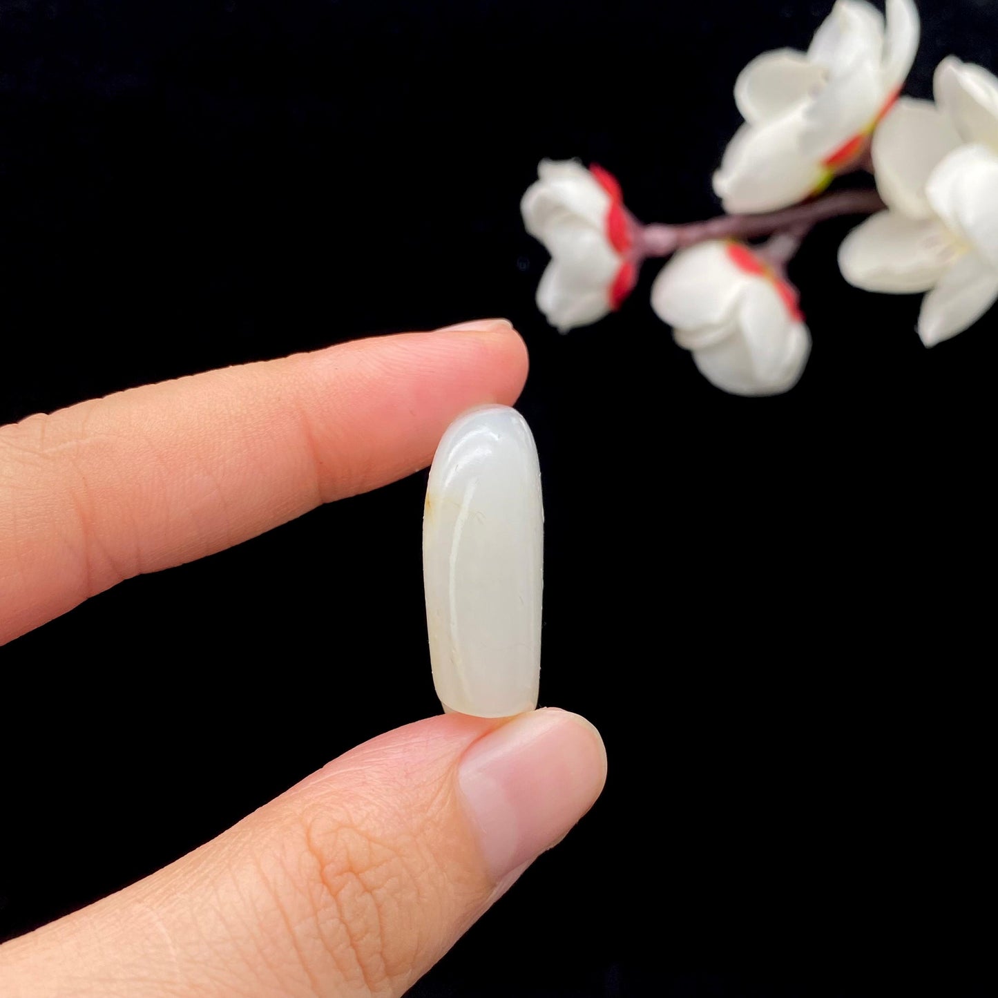 和田玉白玉籽料原石(10.7g)