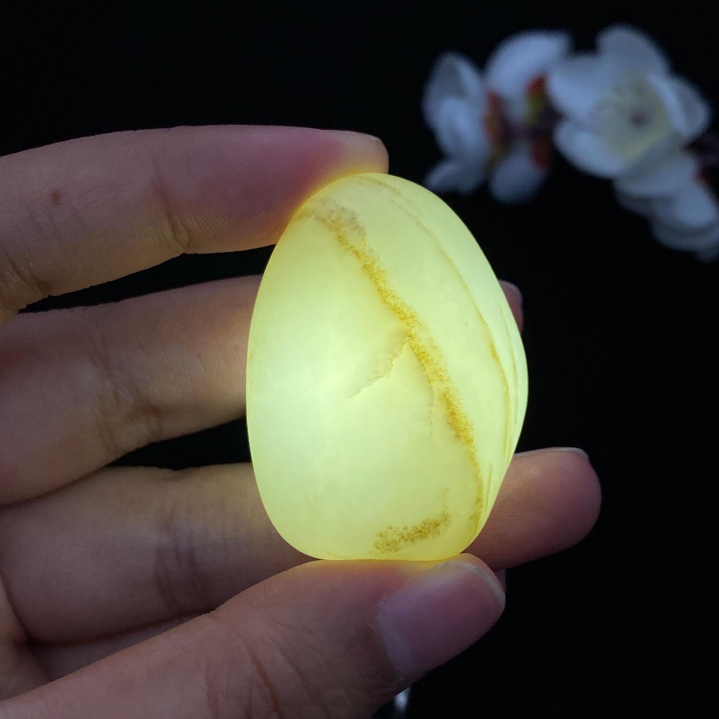 和田玉黄皮籽料挂件(36.5g)