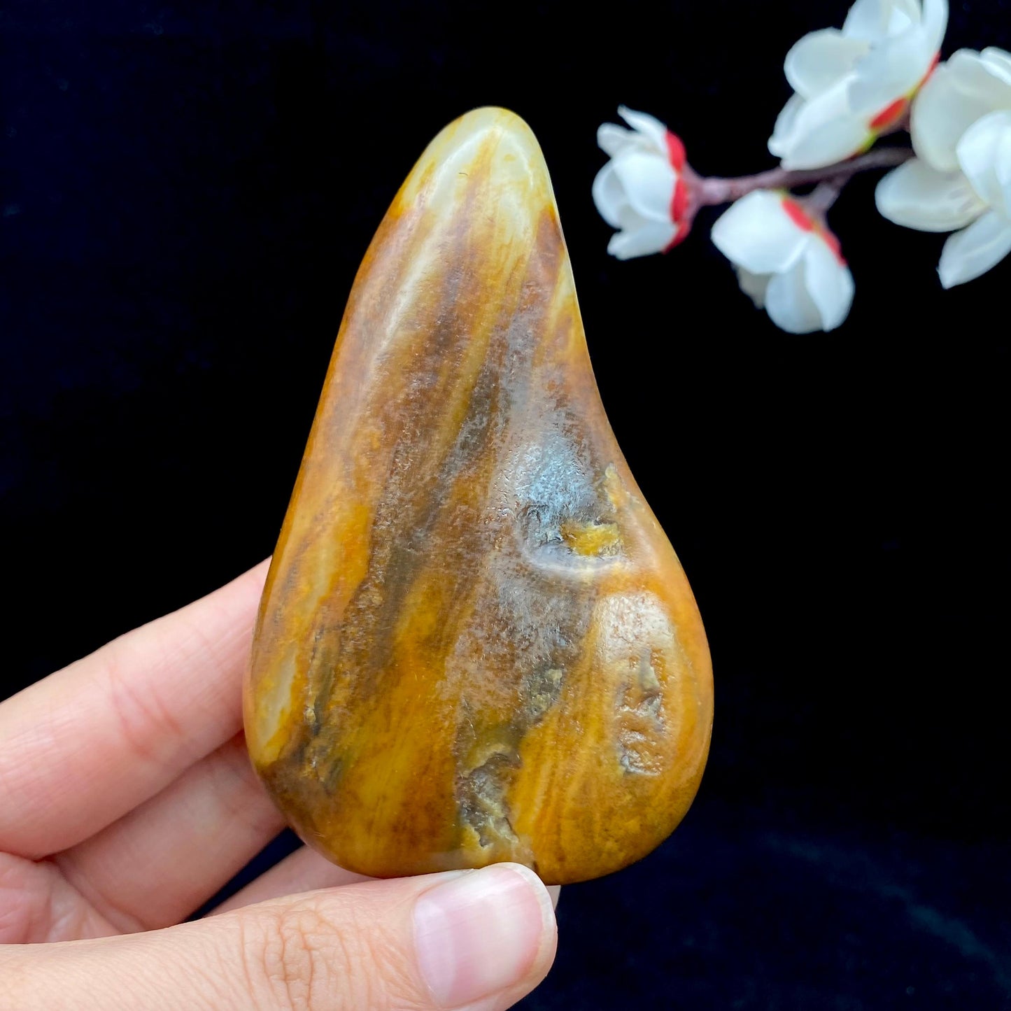 和田玉黄沁皮籽料原石(166g)