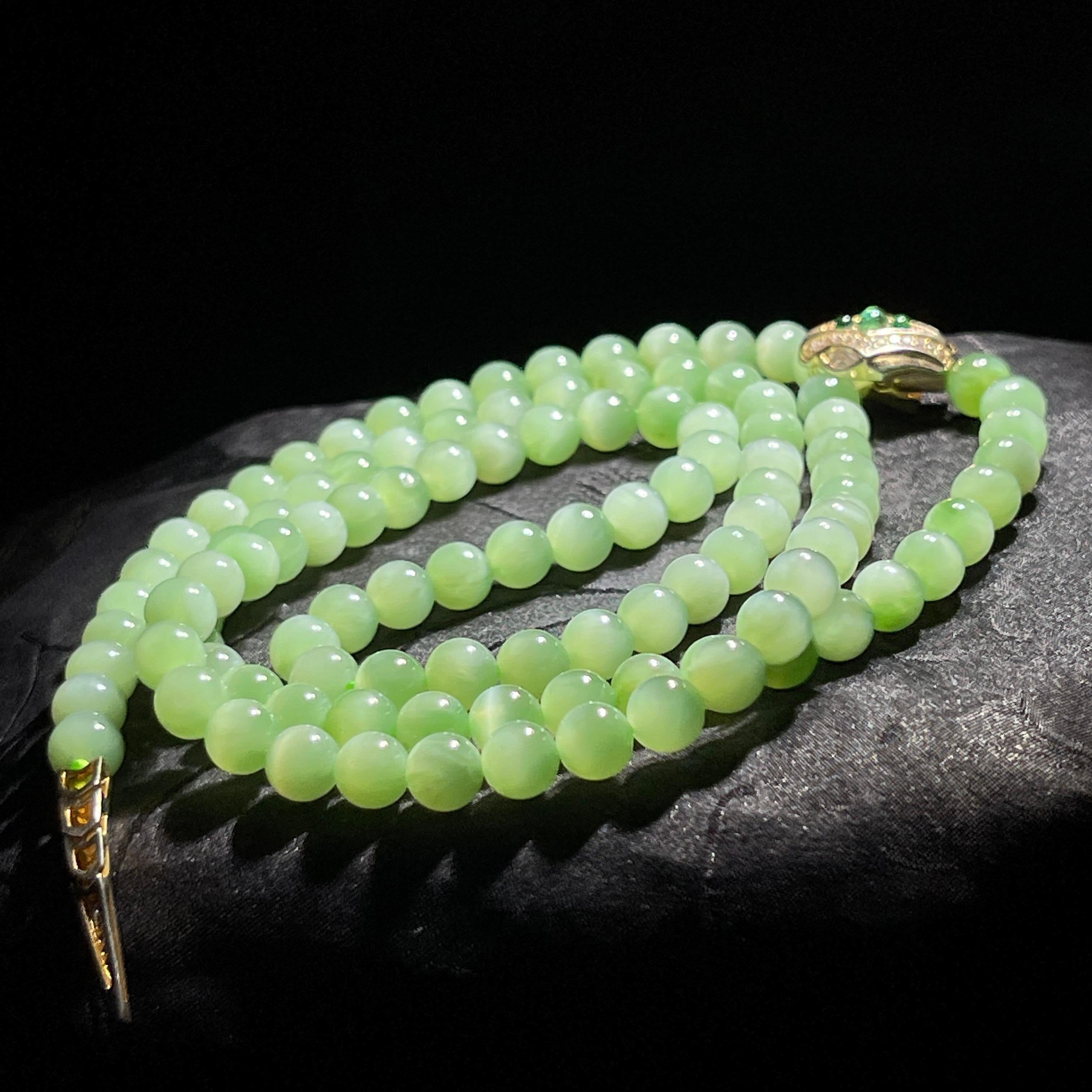 和田玉且末黑羊洞碧玉薄荷绿108颗项链(36.2g)