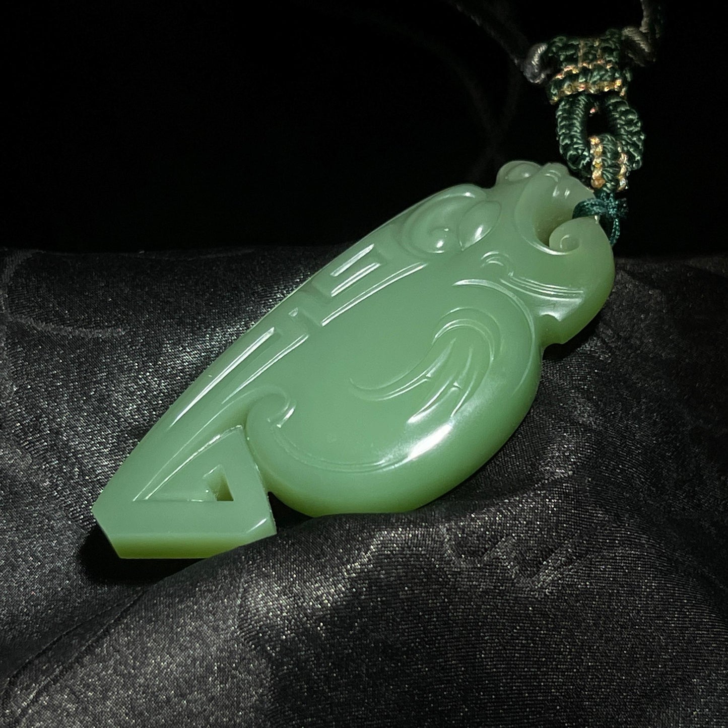 和田玉碧玉粉绿守护(28.0g)