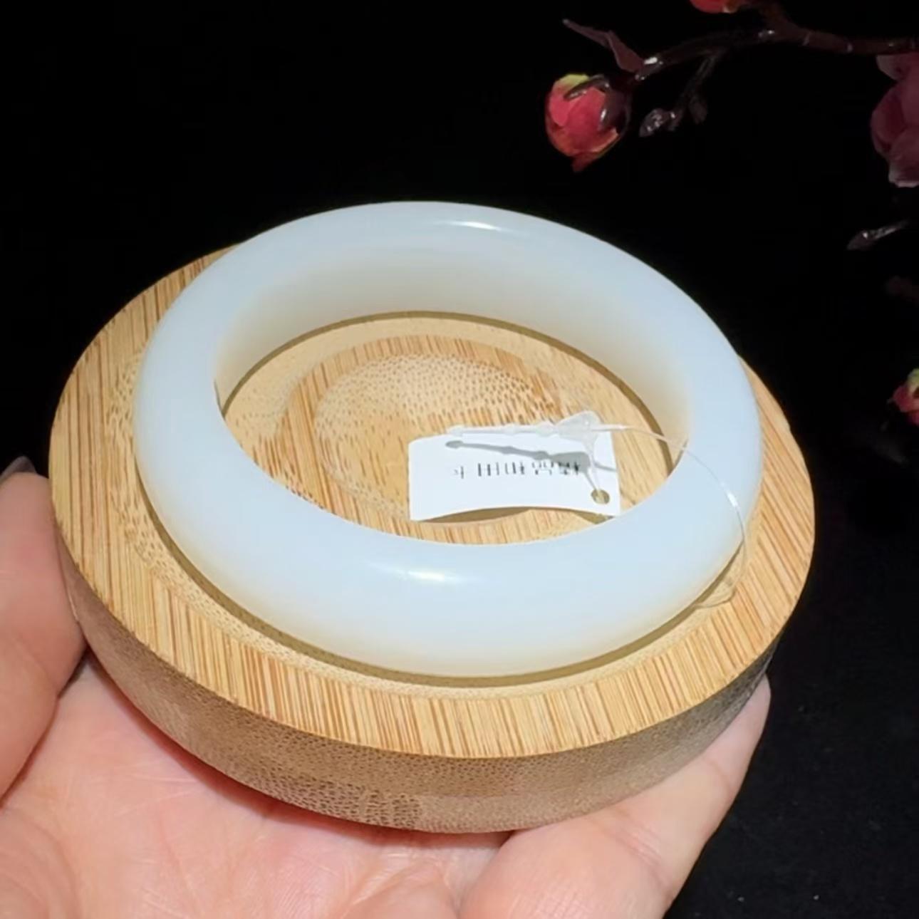 和田玉白玉手镯(76.7g)