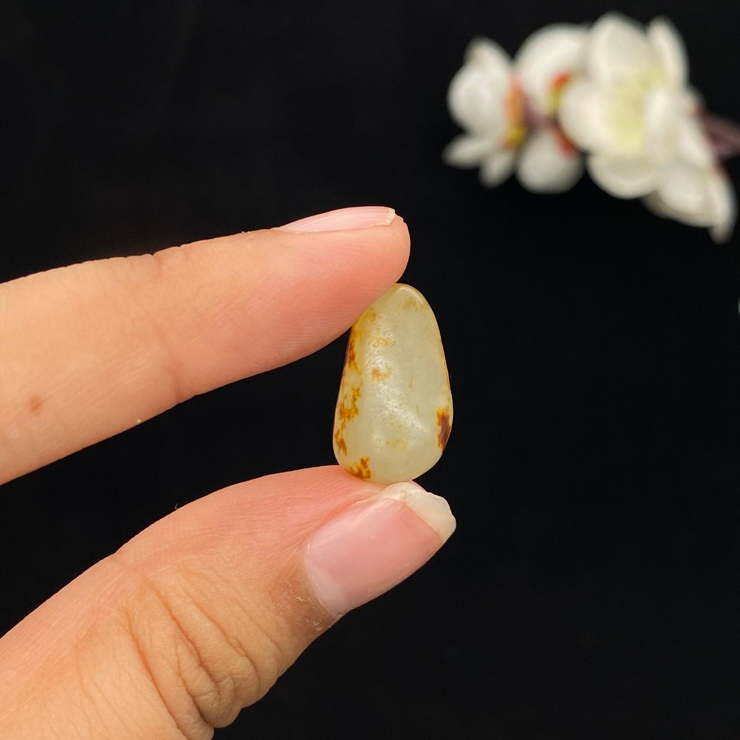 和田玉洒金皮籽料戒面籽(2.2g)