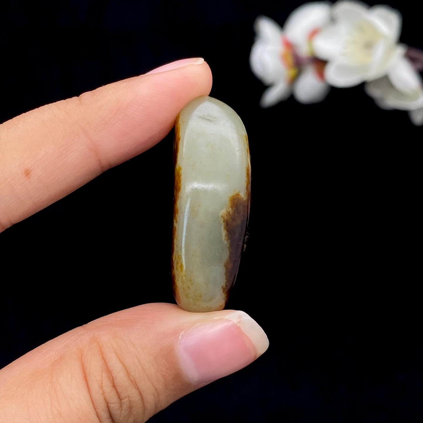 和田玉聚黄皮籽料挂件(24.6g)