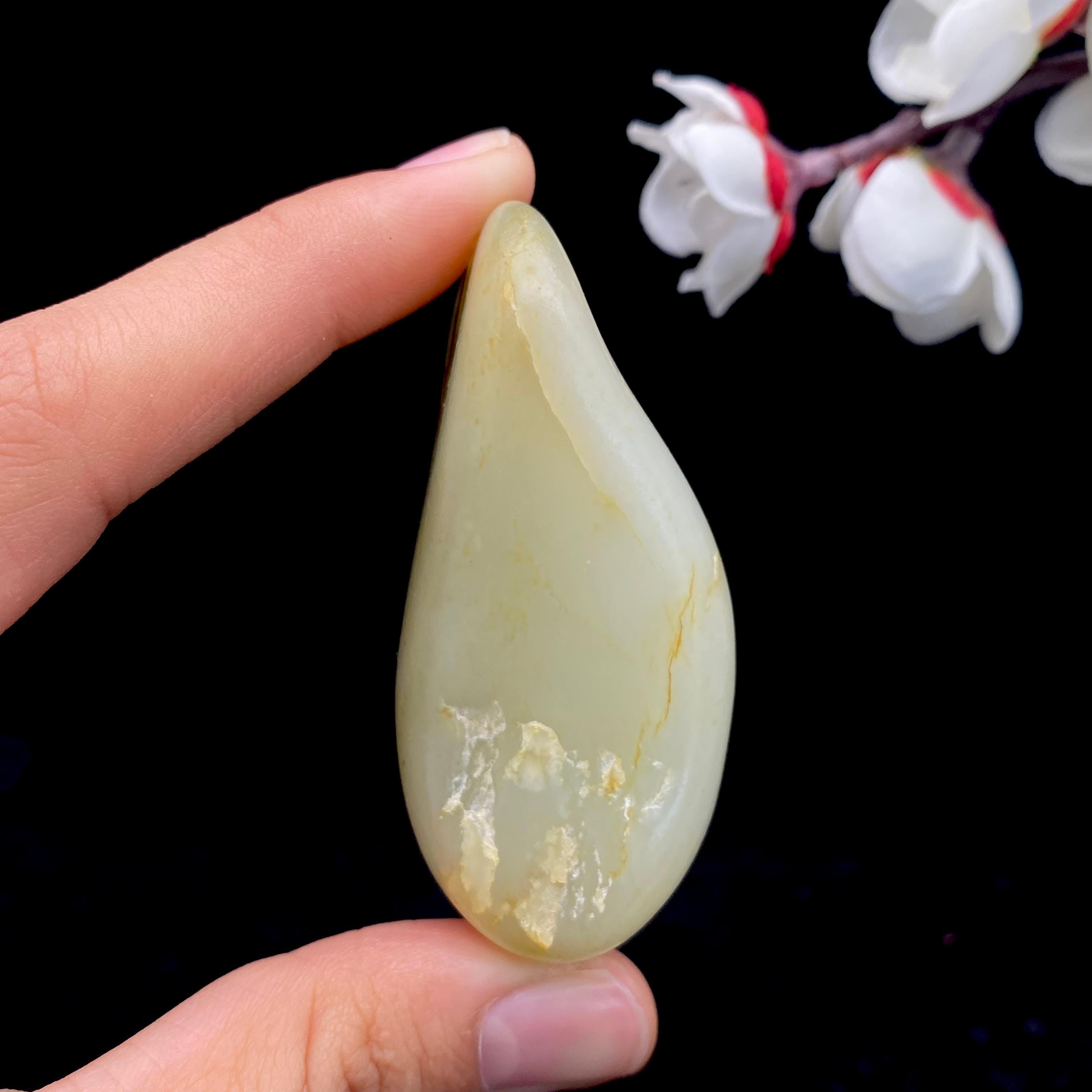 和田玉黄皮籽料手把件(120.7g)