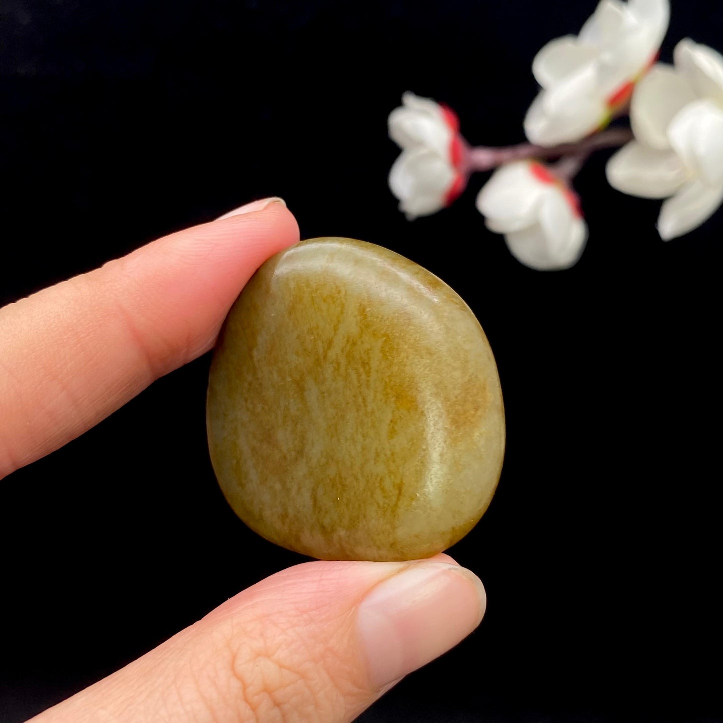 和田玉-聚红皮籽料原石(22.4g)