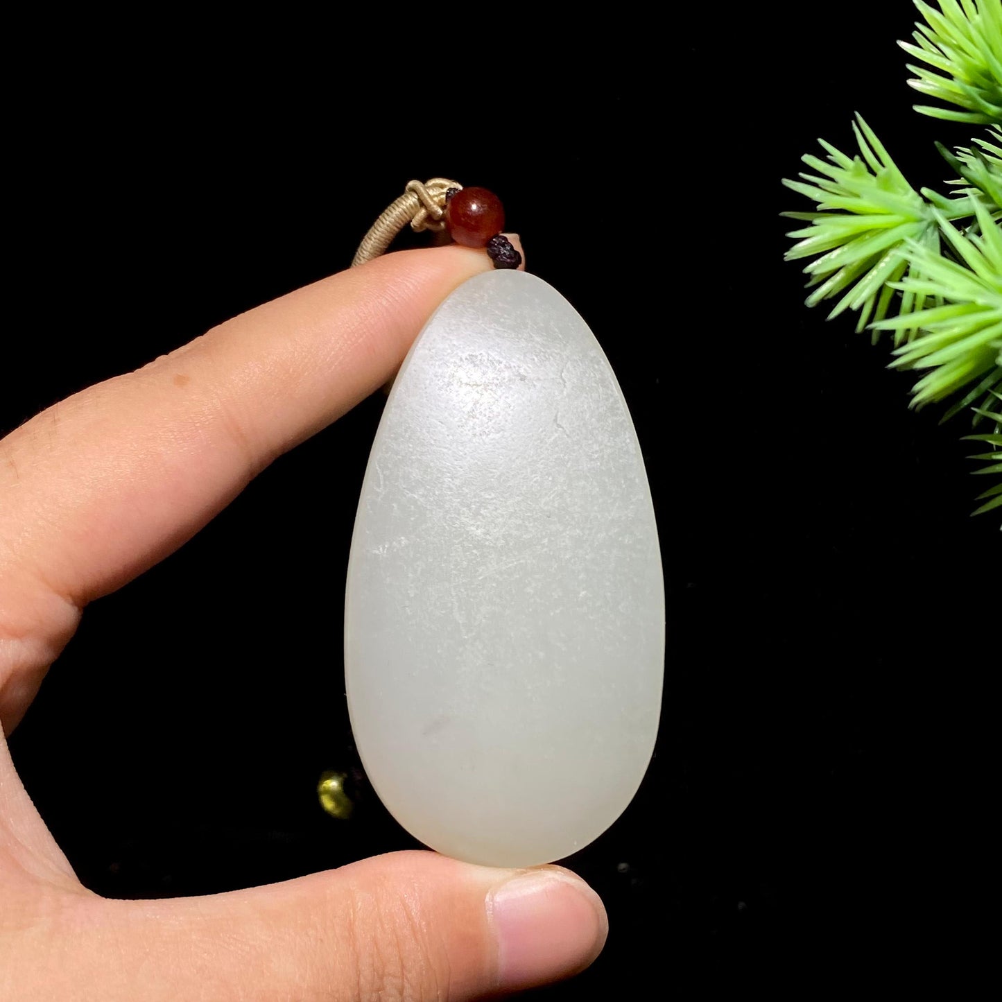 和田玉籽料观音(41.8g)