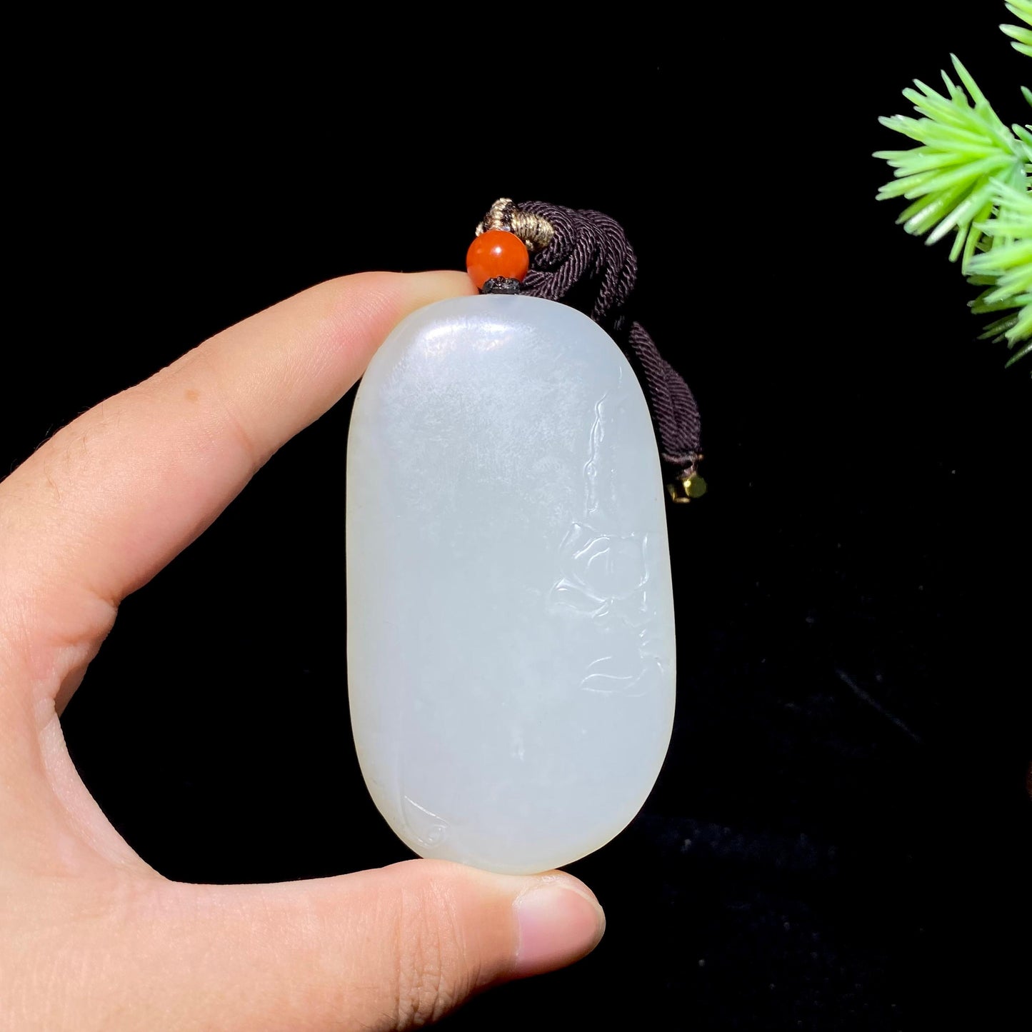 和田玉籽料观音(81.1g)