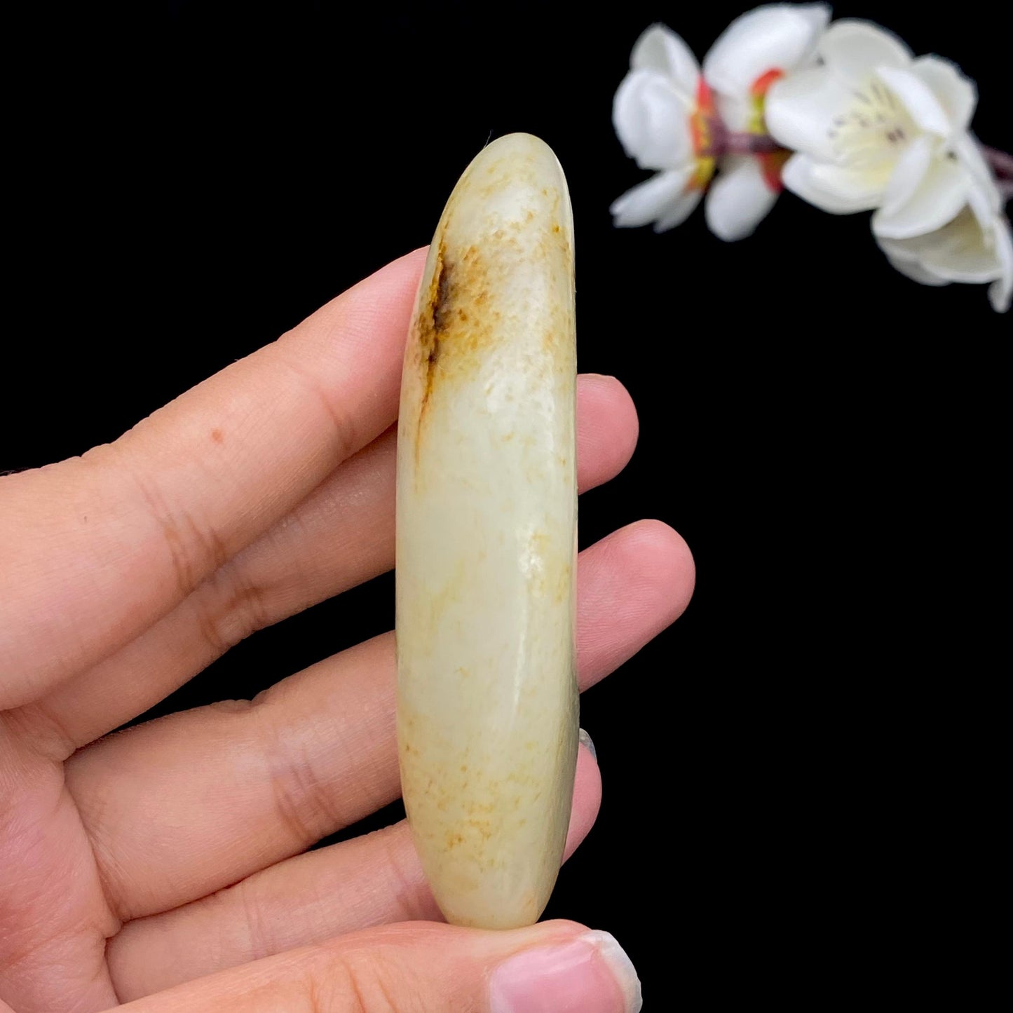 和田玉洒金皮籽料手把件(78.7g)