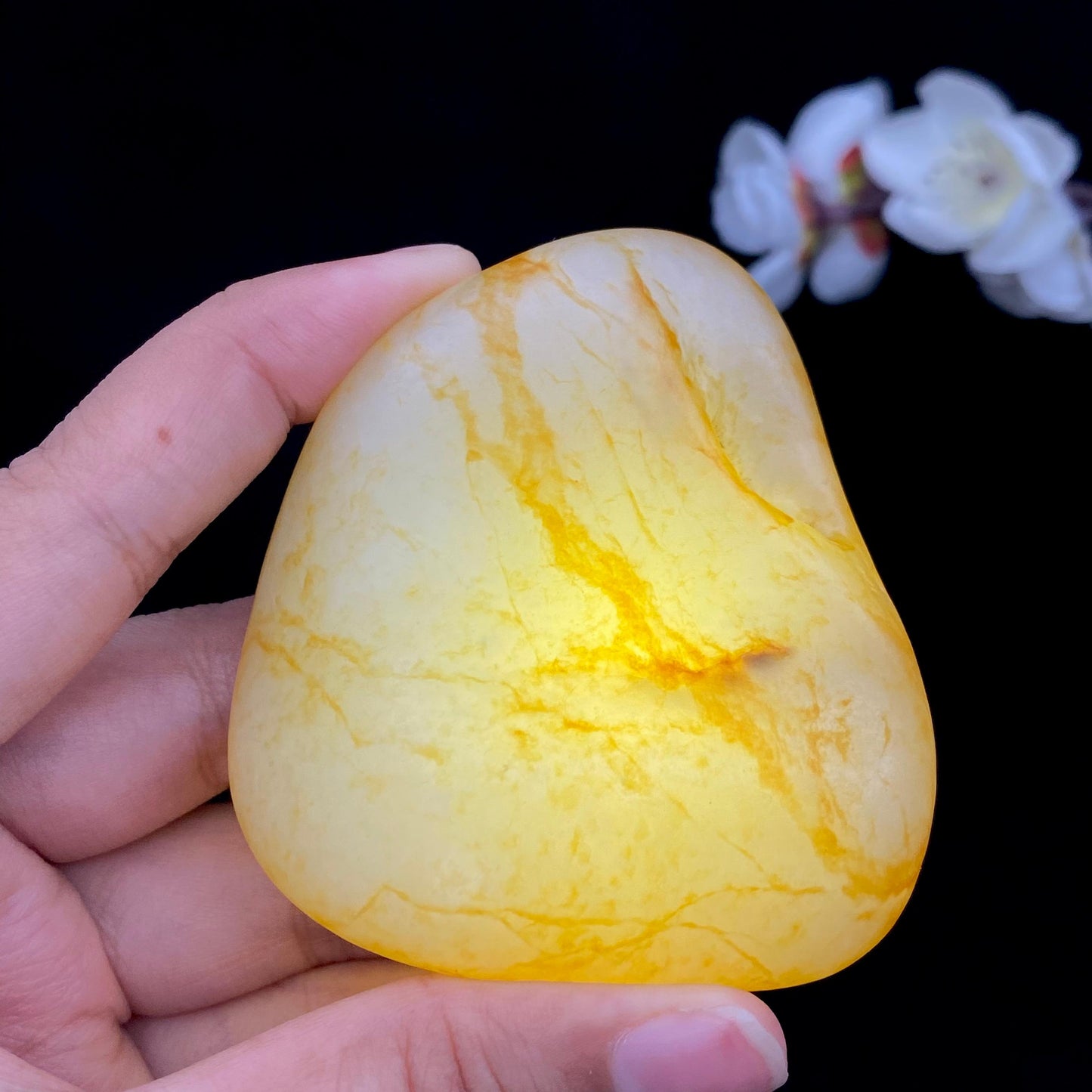 和田玉洒金皮籽料手把件(135.5g)