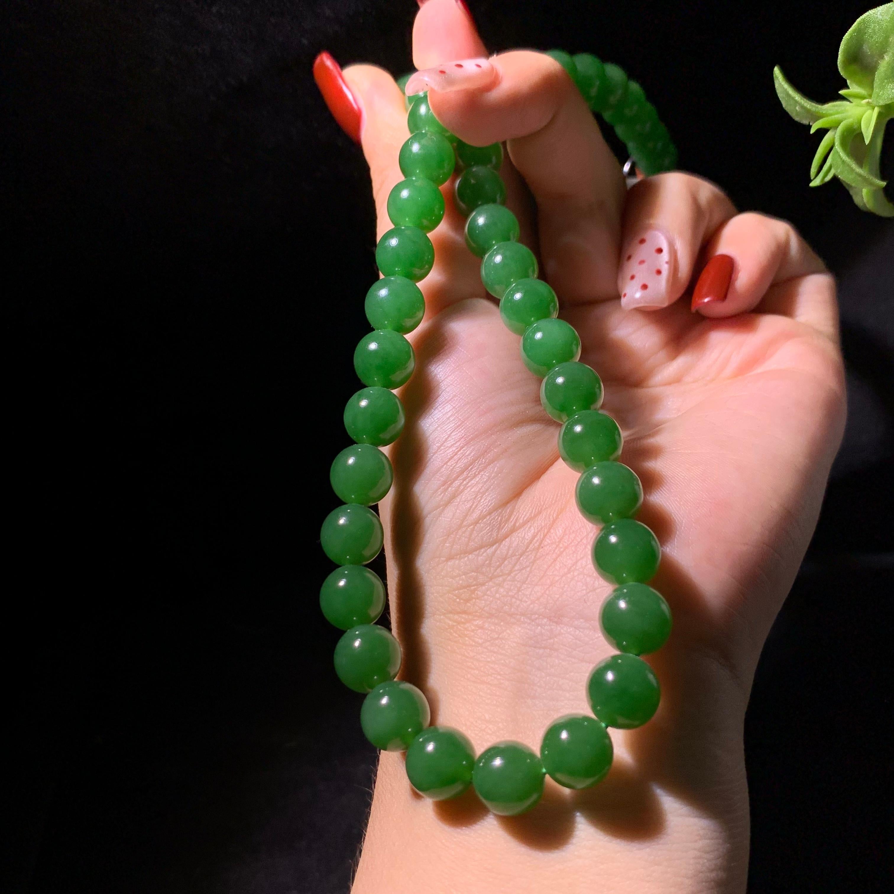 收藏级碧玉阳绿圆珠项链(71.6g)