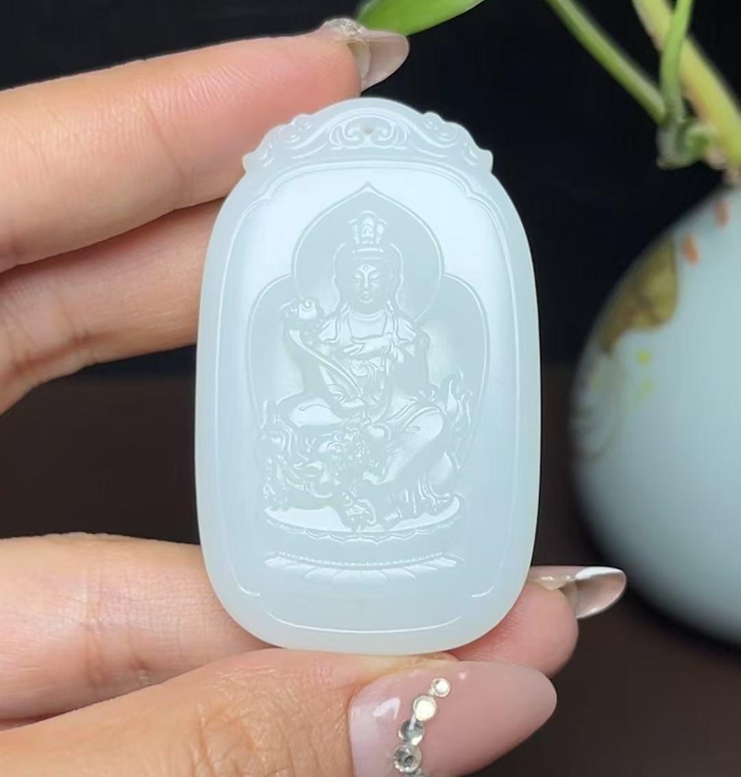 和田羊脂玉观音(27.9g)